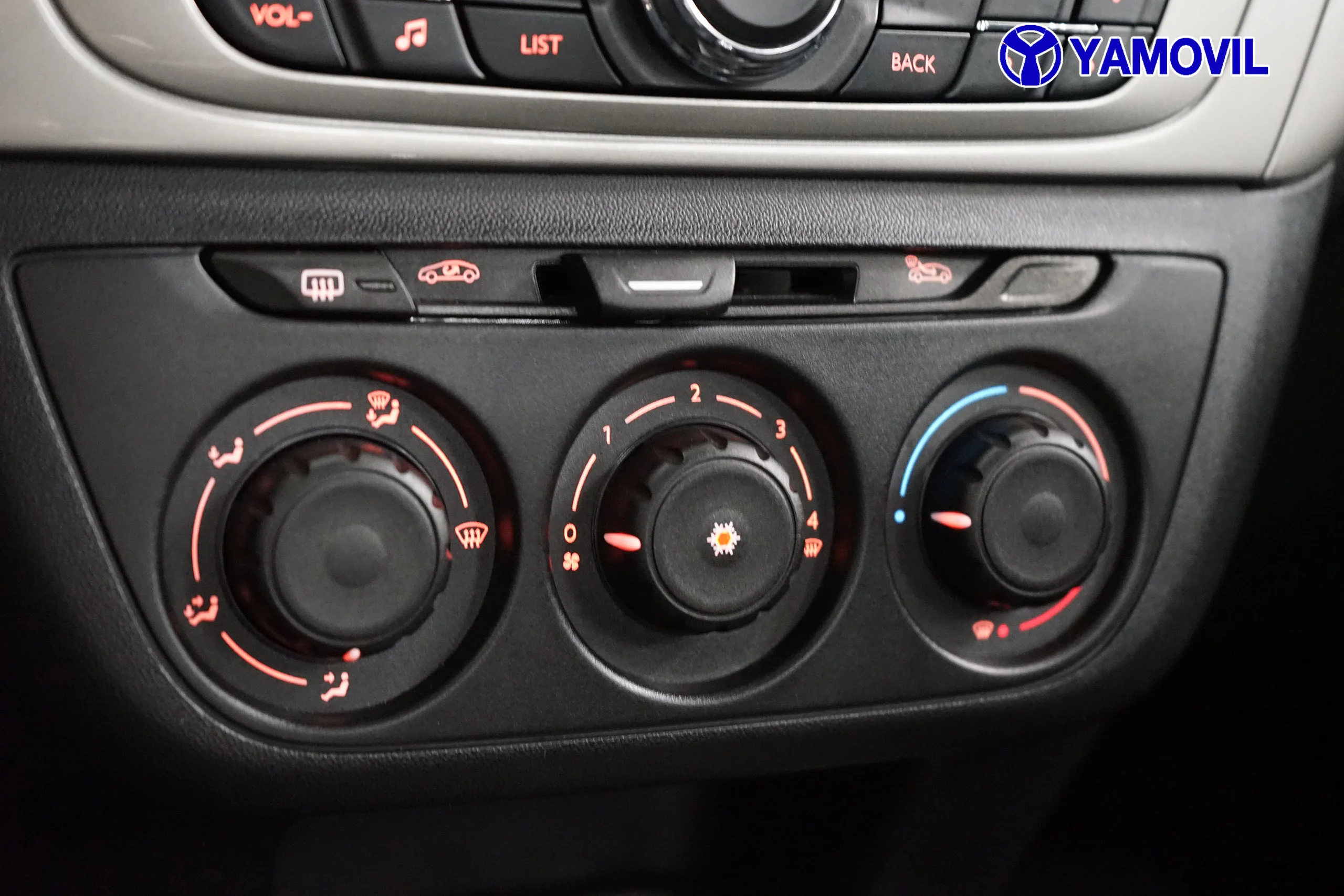 Citroen C-Elysee 1.2 PURETECH FEEL 4P - Foto 24