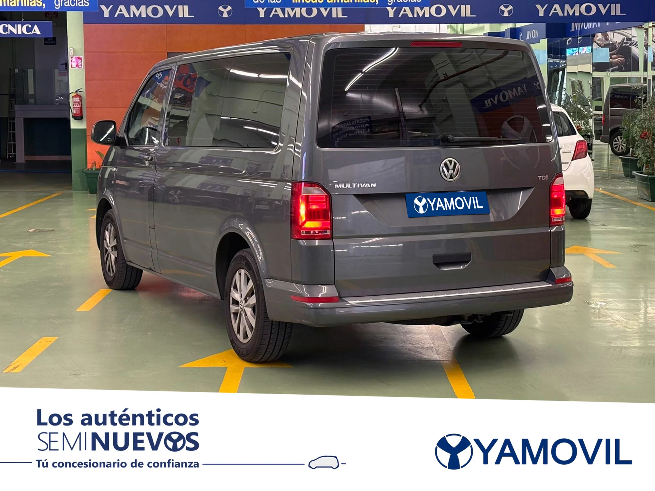 Volkswagen Multivan Trendline 2.0 TDI BMT 110 kW (150 CV) DSG - Foto 4