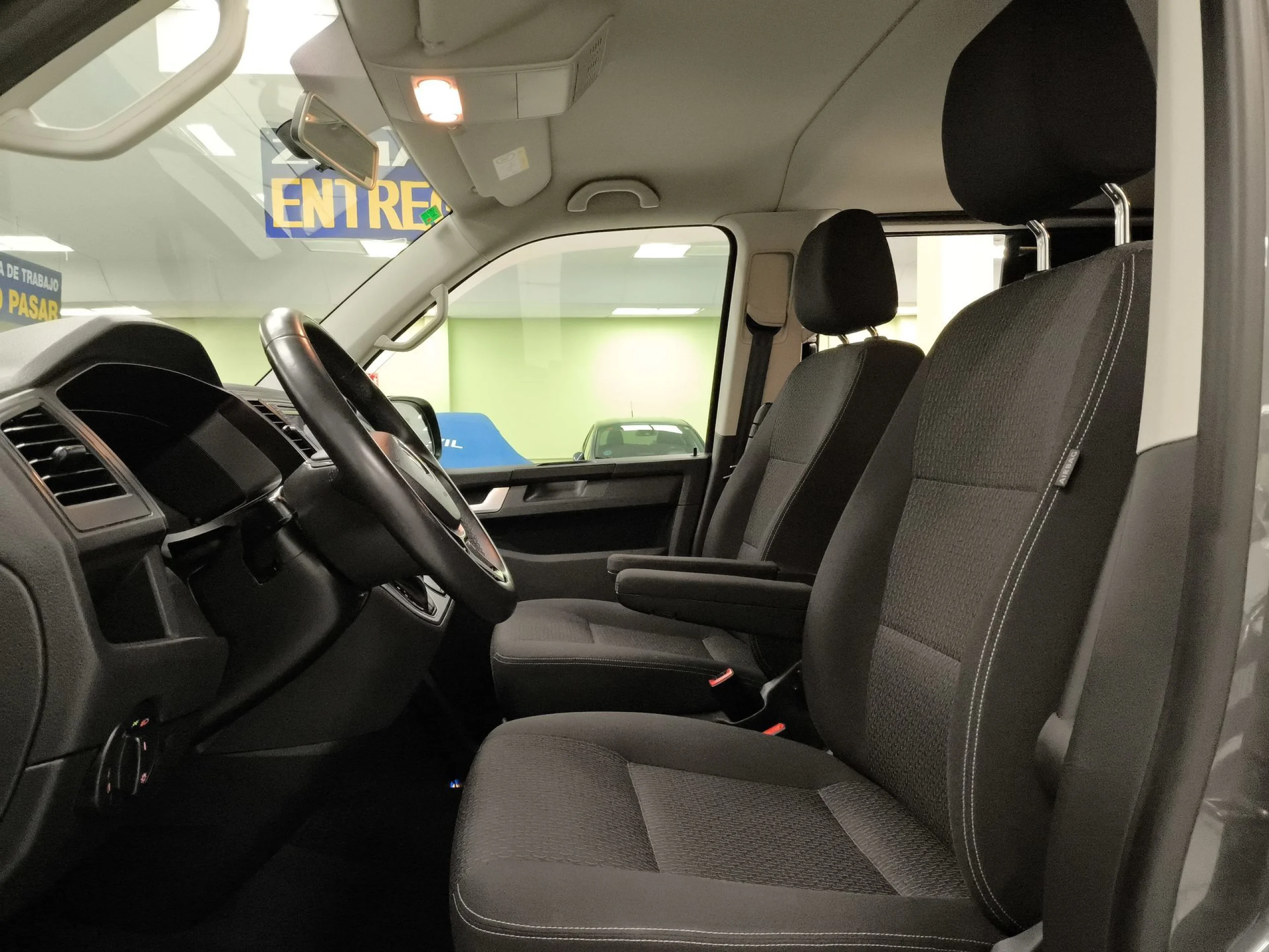 Volkswagen Multivan Trendline 2.0 TDI BMT 110 kW (150 CV) DSG - Foto 8