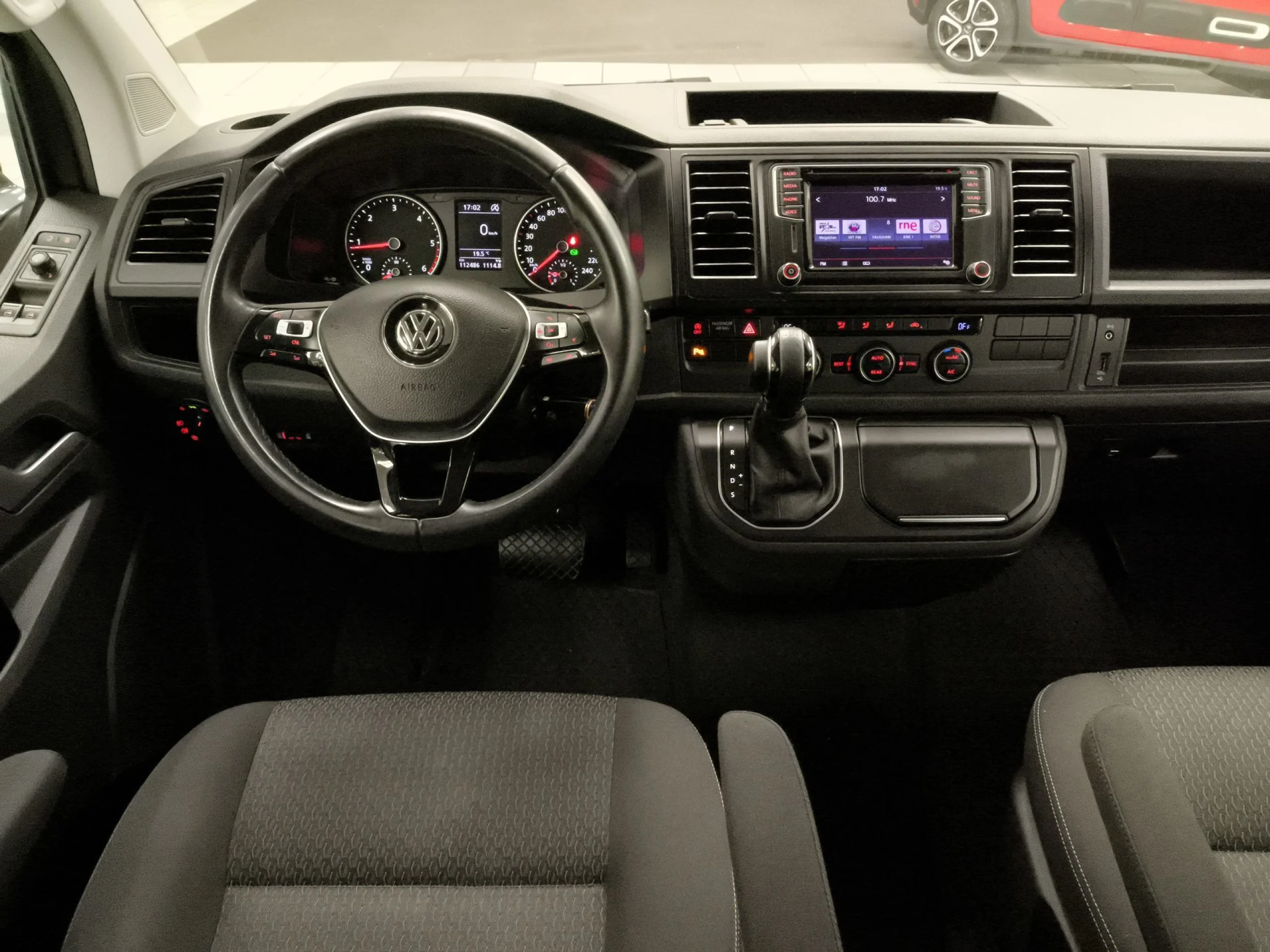 Volkswagen Multivan Trendline 2.0 TDI BMT 110 kW (150 CV) DSG - Foto 17