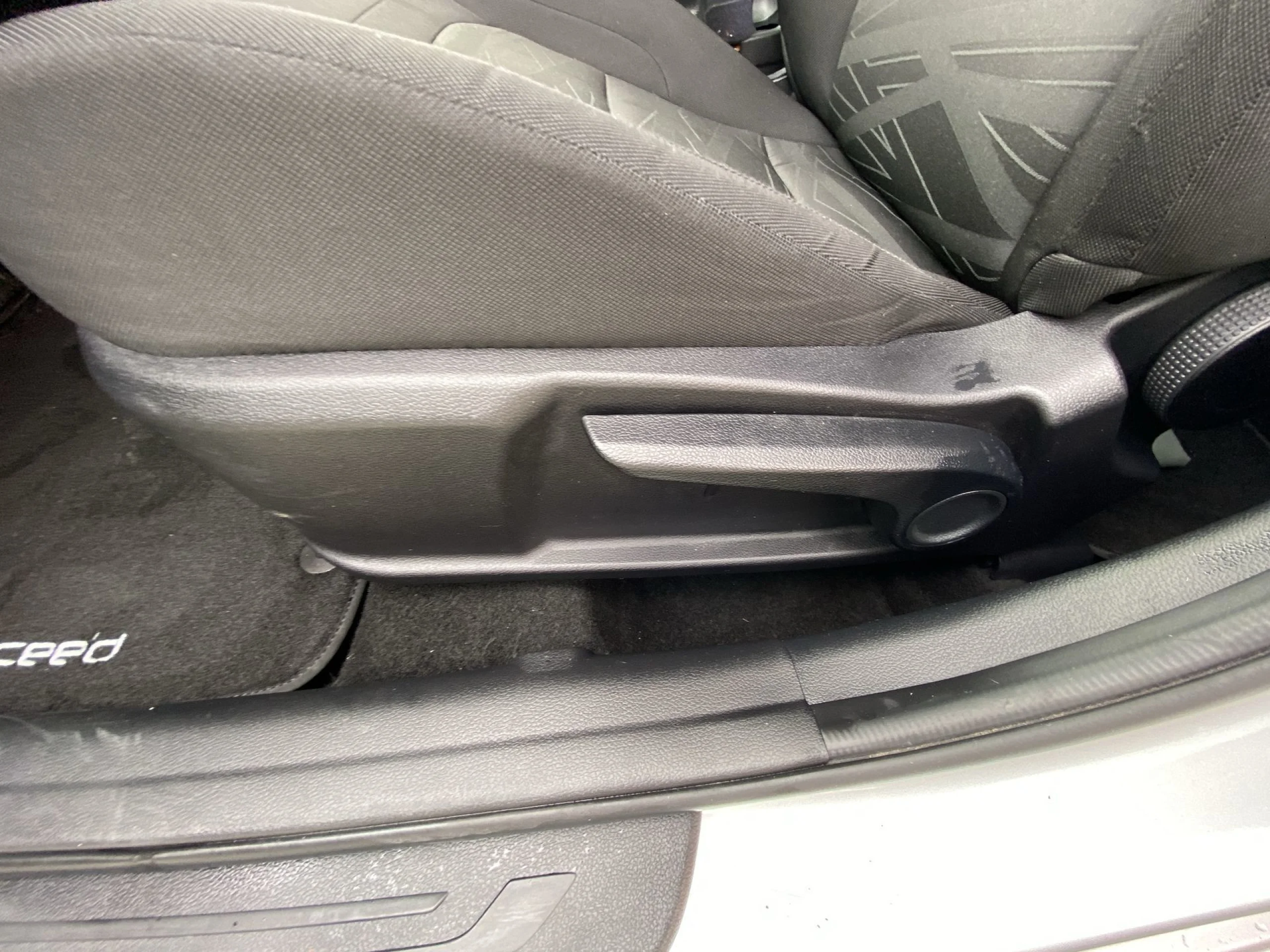 Kia Ceed 1.4 CVVT Concept 74 kW (100 CV) - Foto 9