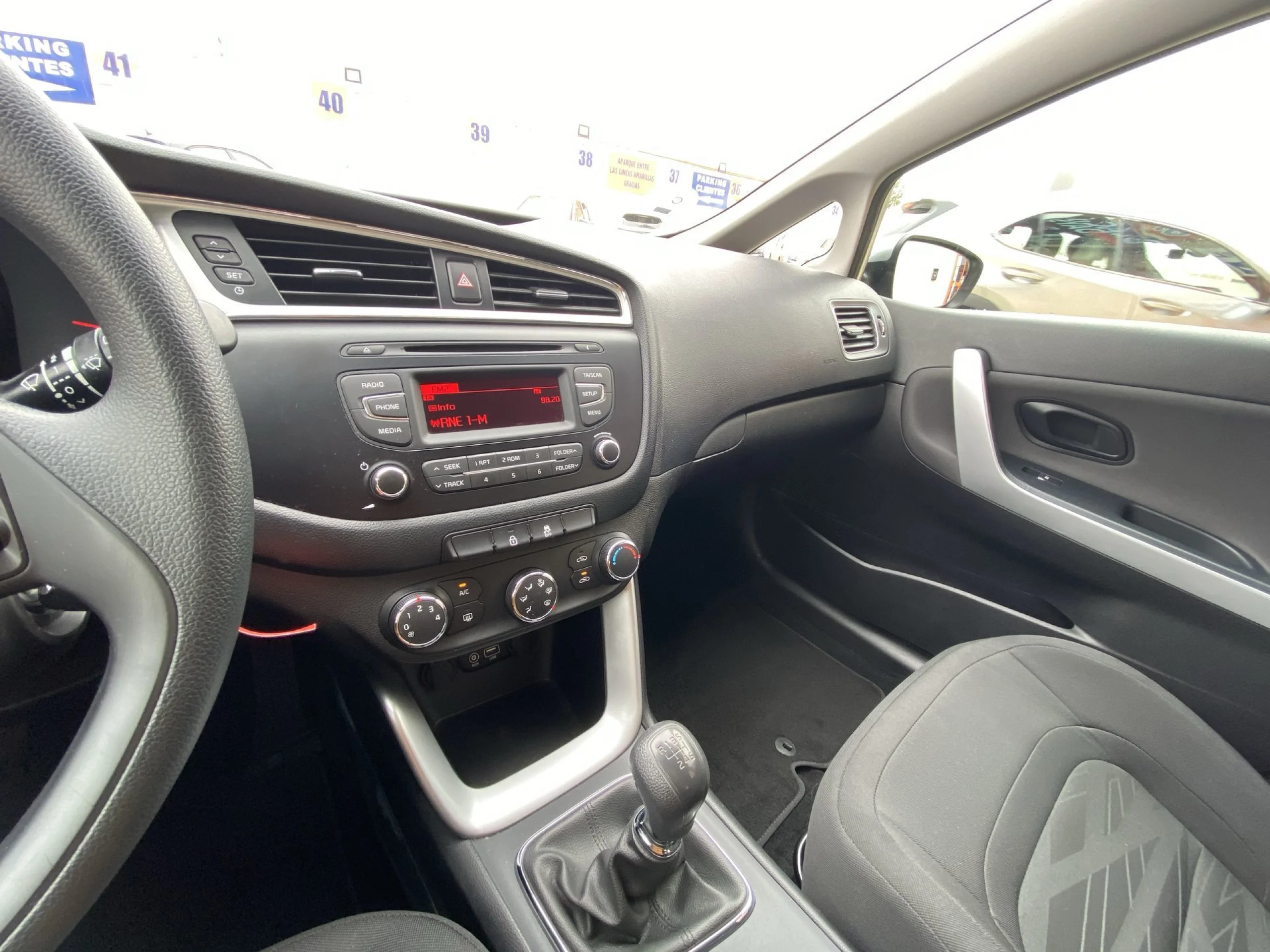 Kia Ceed 1.4 CVVT Concept 74 kW (100 CV) - Foto 16