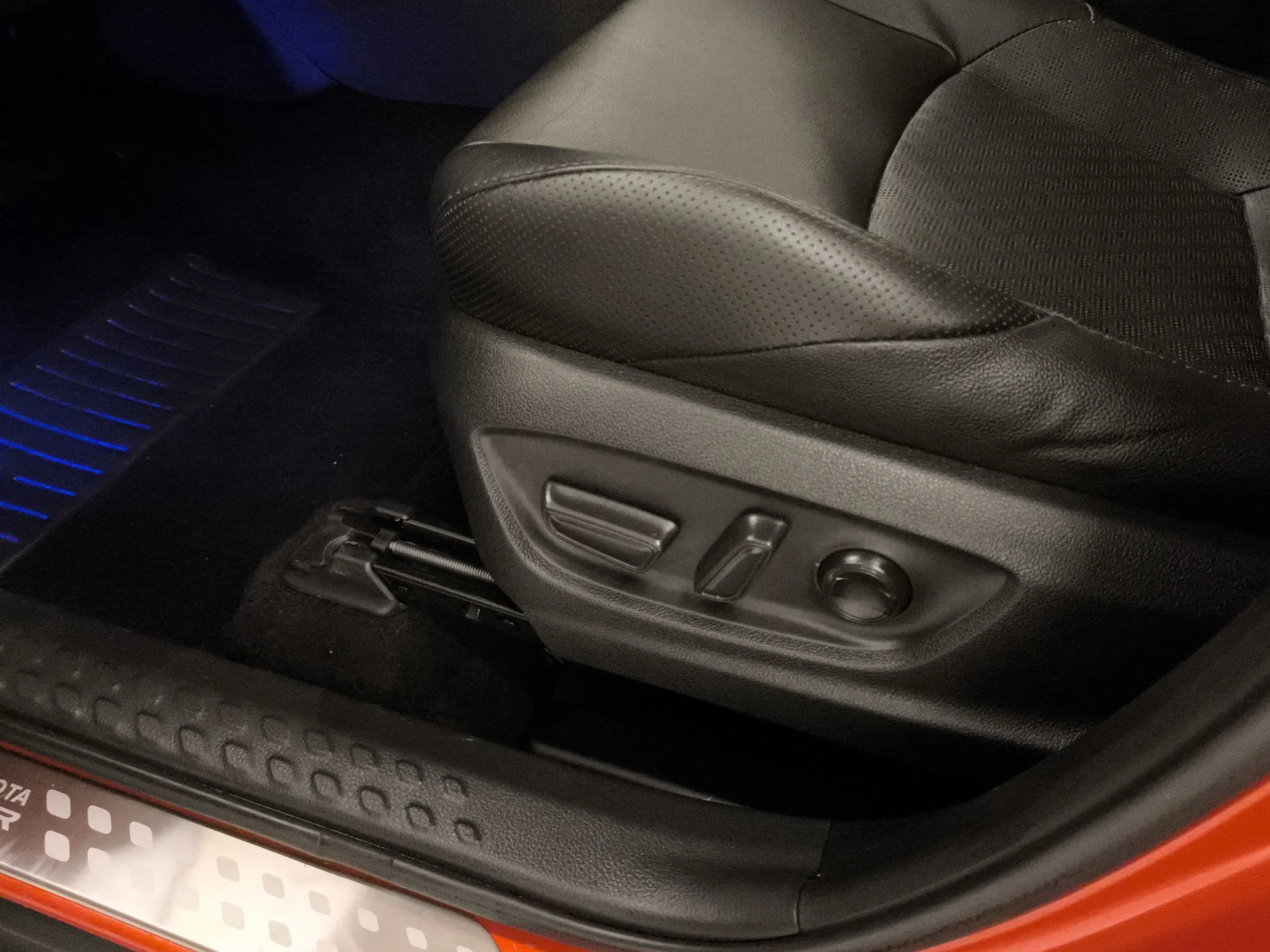 Toyota C-HR 180H Kaji Edition 135 kW (184 CV) - Foto 9
