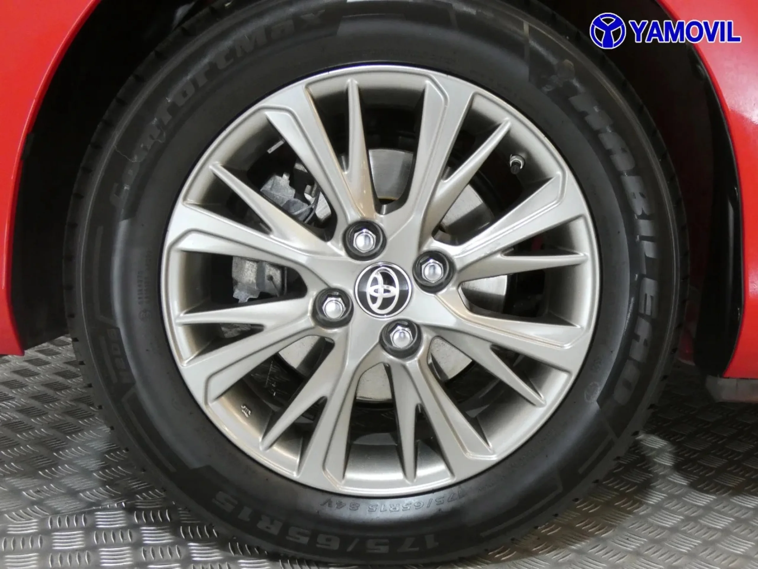 Toyota Yaris 70 Active Tech 51 kW (69 CV) - Foto 12