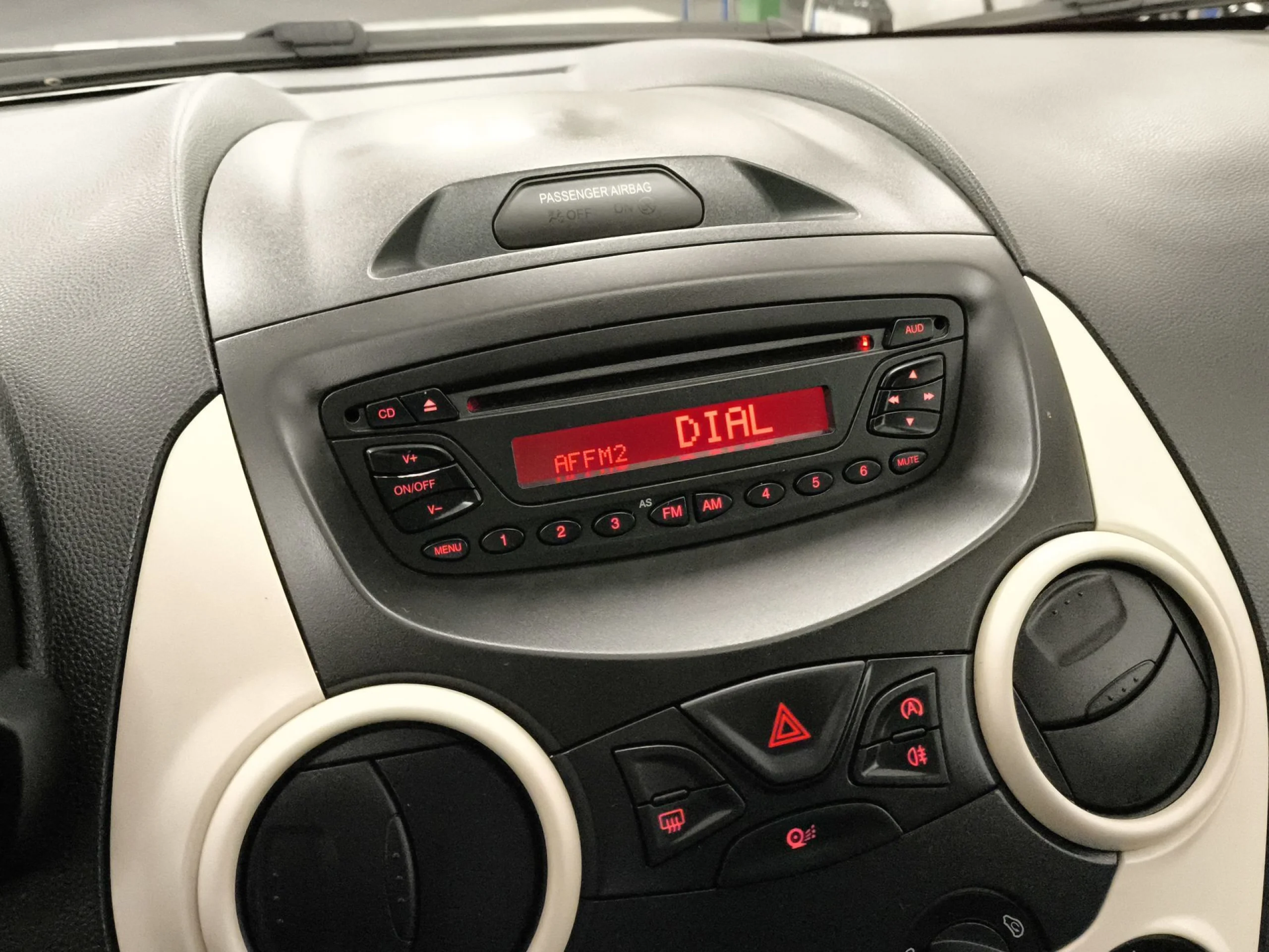 Ford Ka 1.2 Duratec SANDS Trend+ 51 kW (69 CV) - Foto 12
