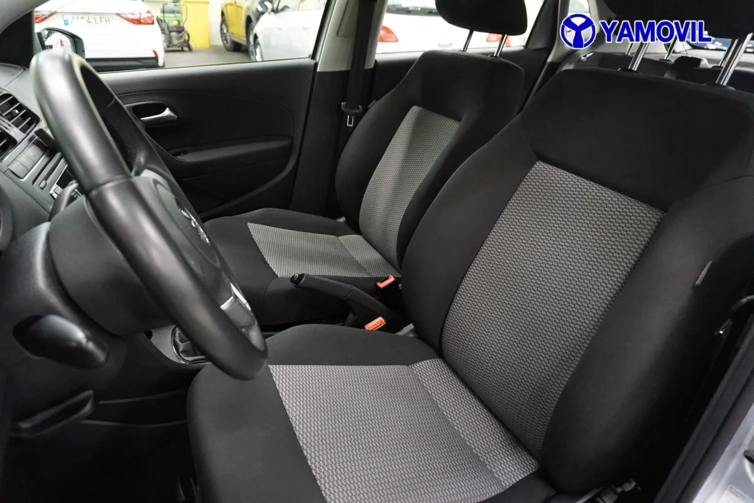 Volkswagen Polo Advance 1.6 TDI 66 kW (90 CV) - Foto 13