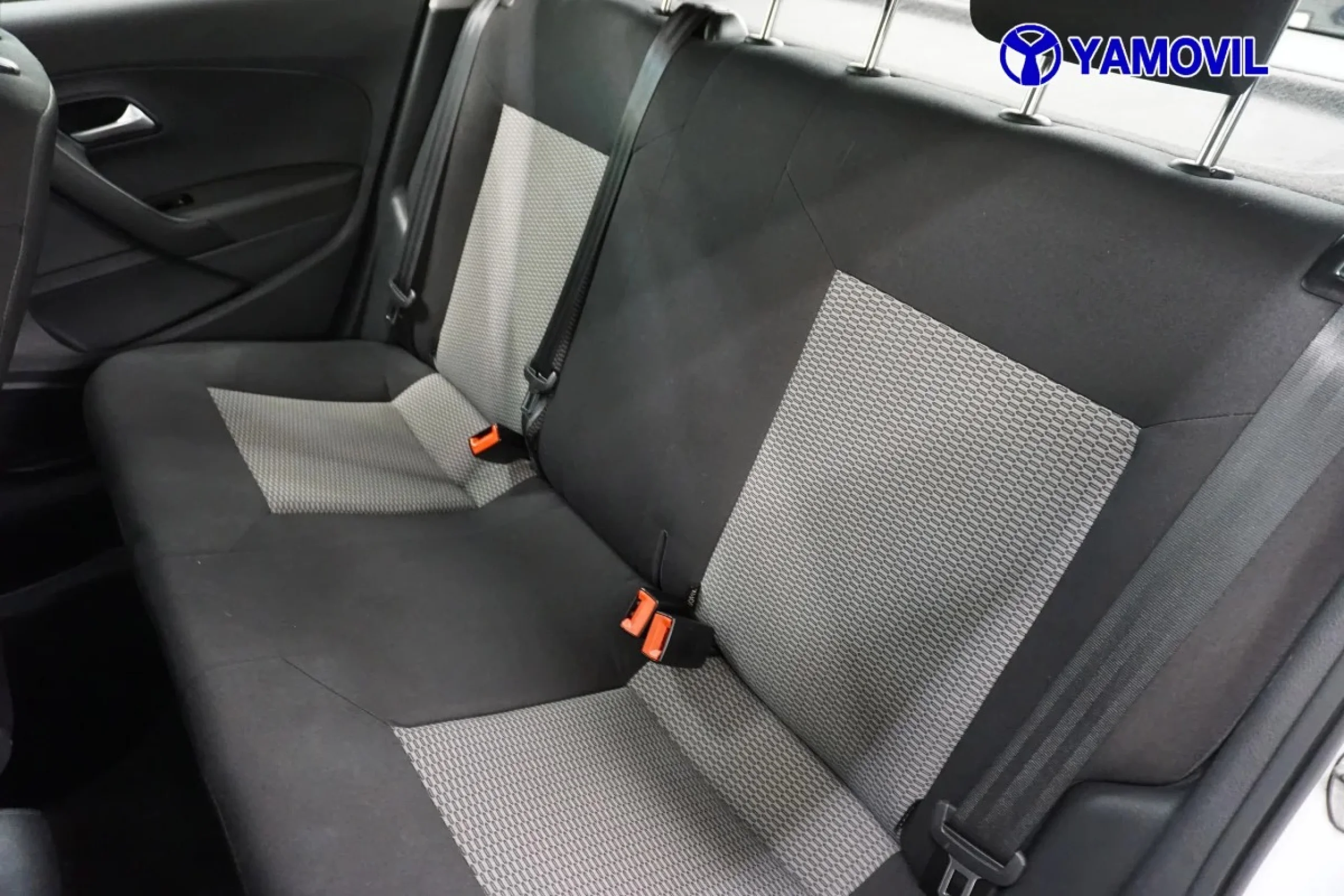 Volkswagen Polo Advance 1.6 TDI 66 kW (90 CV) - Foto 14