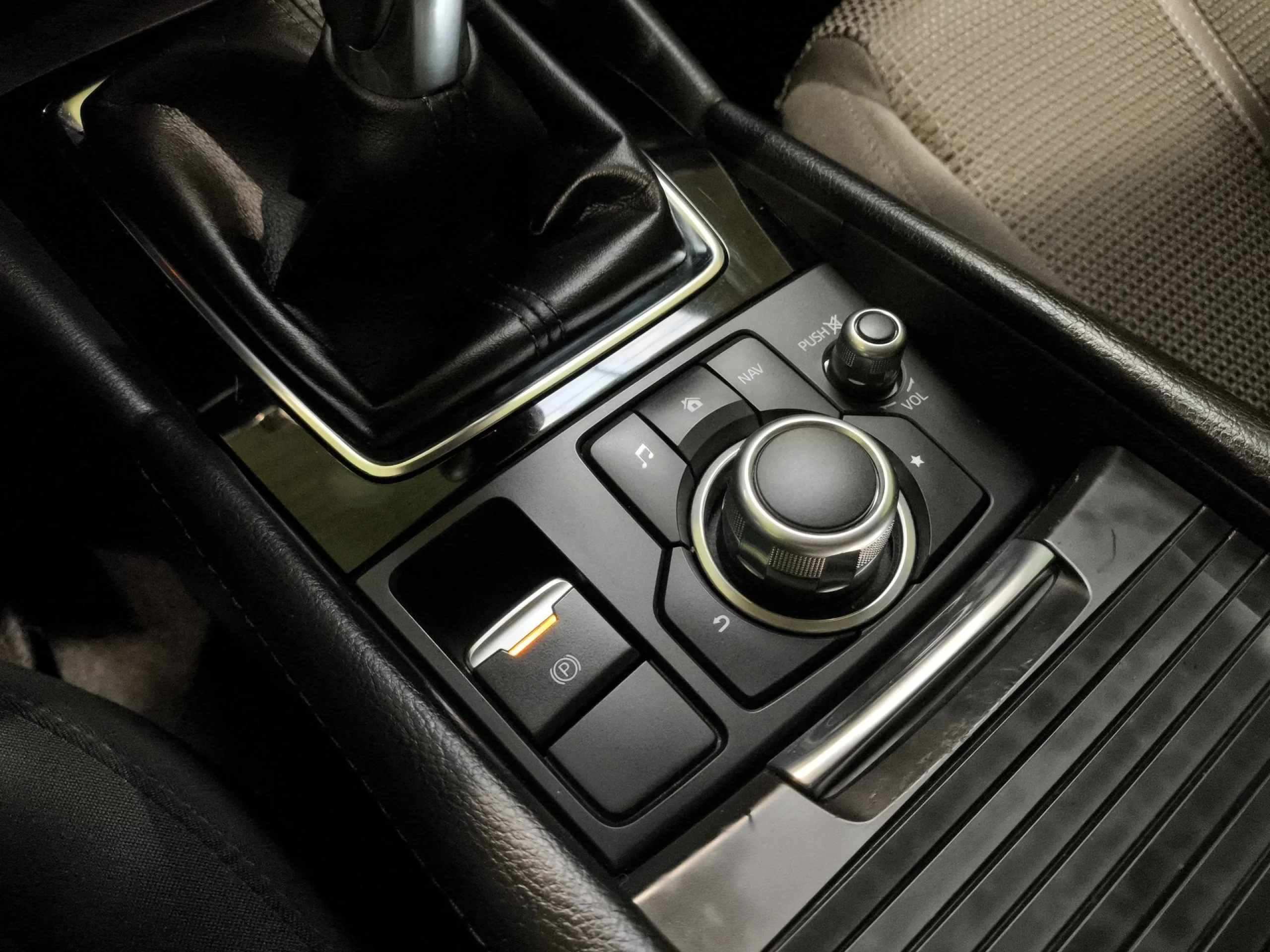 Mazda Mazda 3 2.0 GE Luxury MT 88 kW (120 CV) - Foto 16