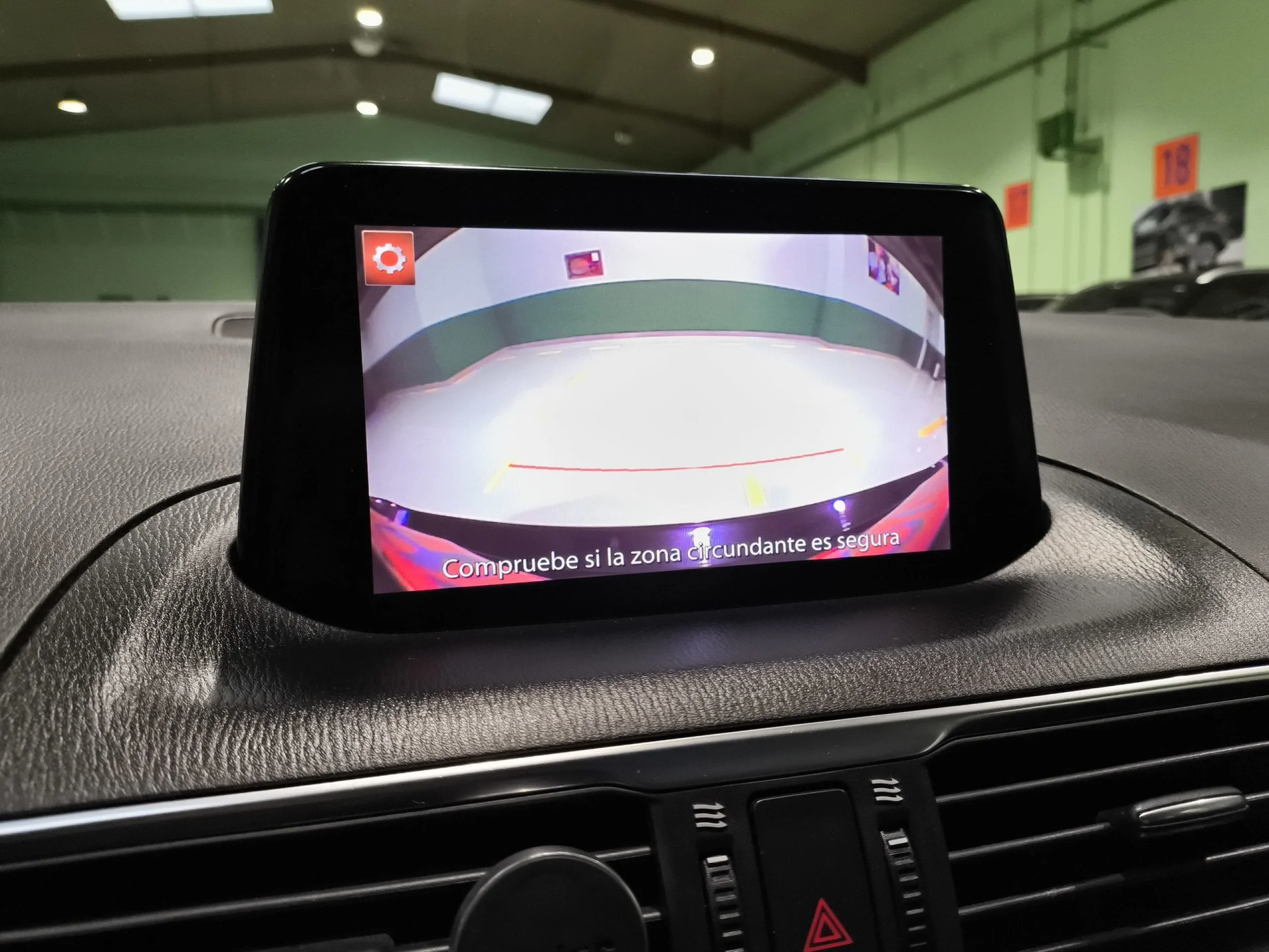 Mazda Mazda 3 2.0 GE Luxury MT 88 kW (120 CV) - Foto 18