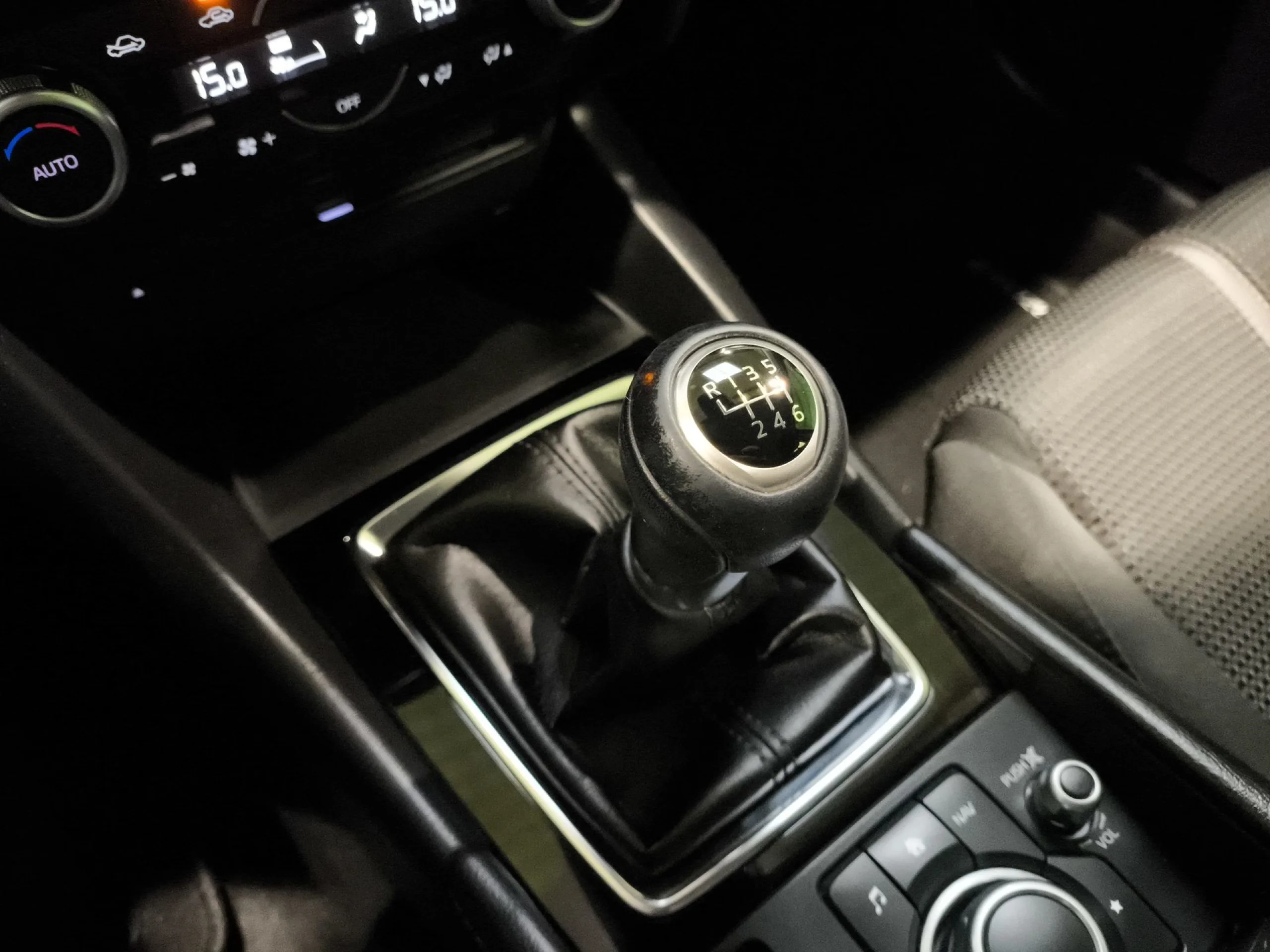 Mazda Mazda 3 2.0 GE Luxury MT 88 kW (120 CV) - Foto 20