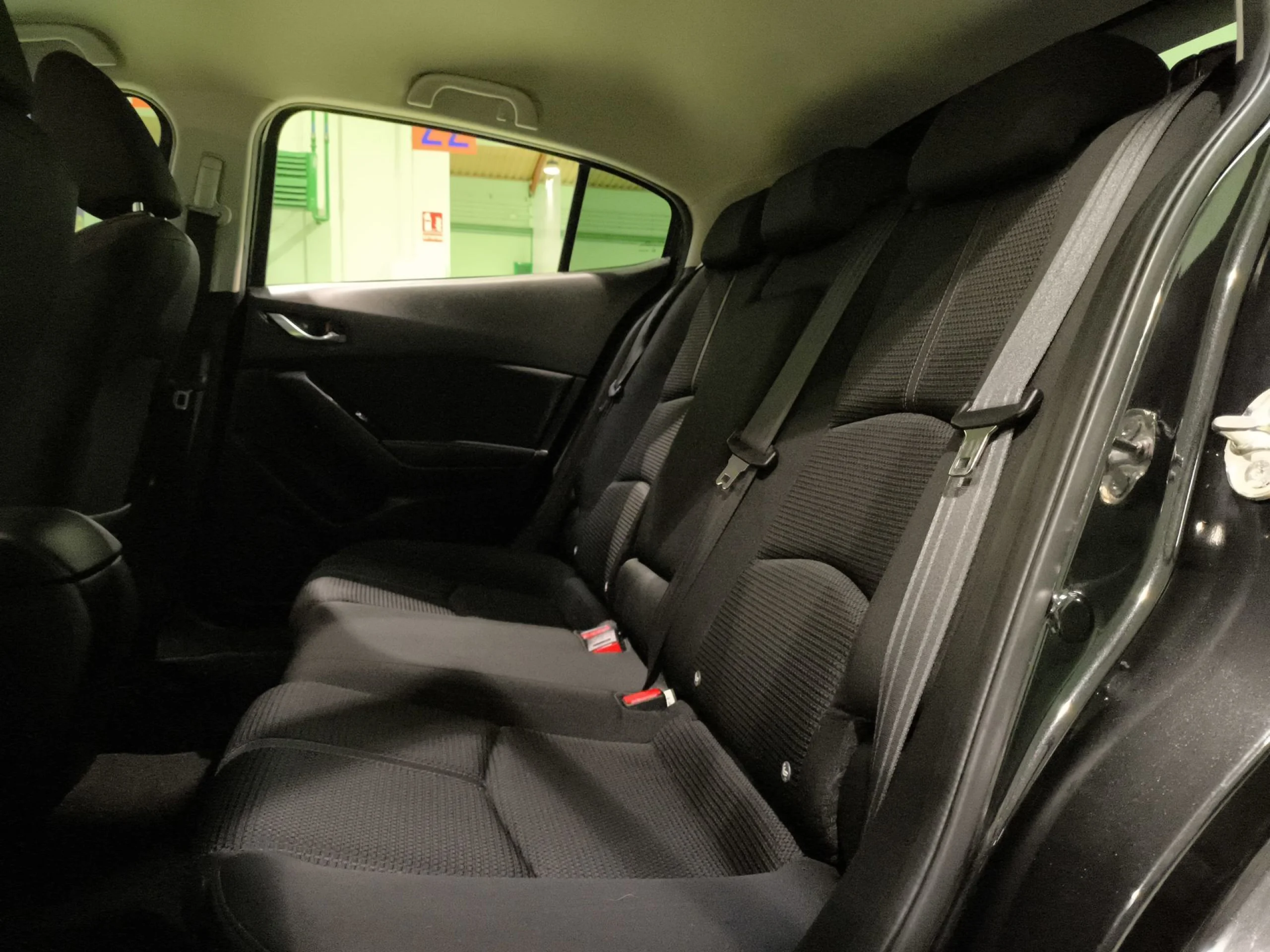 Mazda Mazda 3 2.0 GE Luxury MT 88 kW (120 CV) - Foto 22