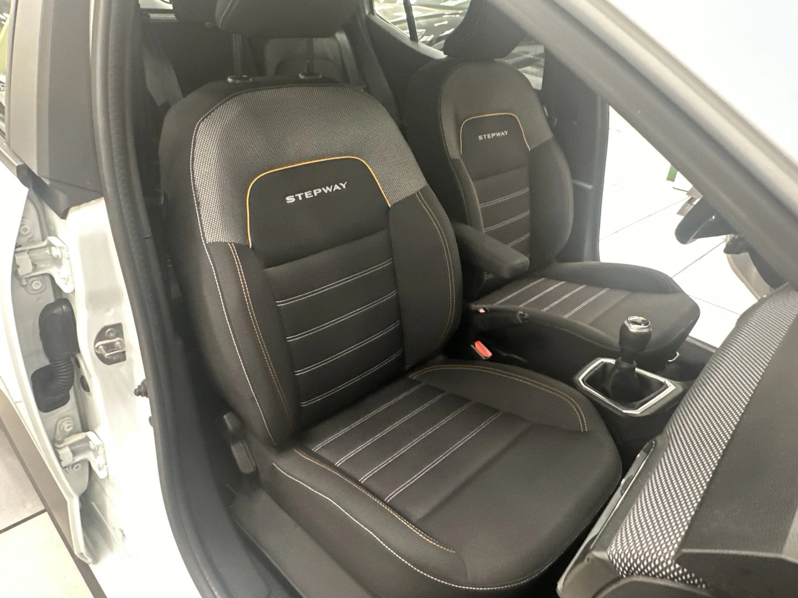 Dacia Sandero Stepway Comfort ECO-G 74 kW (101 CV) - Foto 19