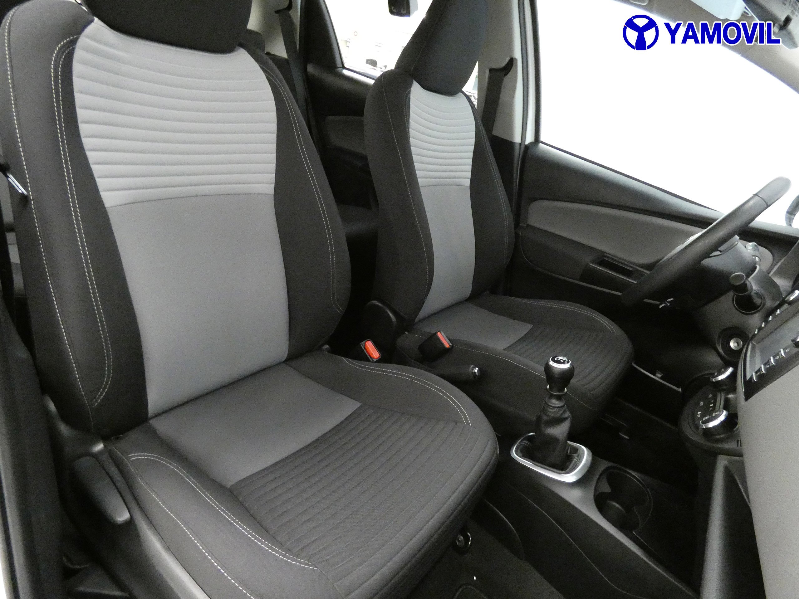 Toyota Yaris YARIS ACTIVE 5P - Foto 15