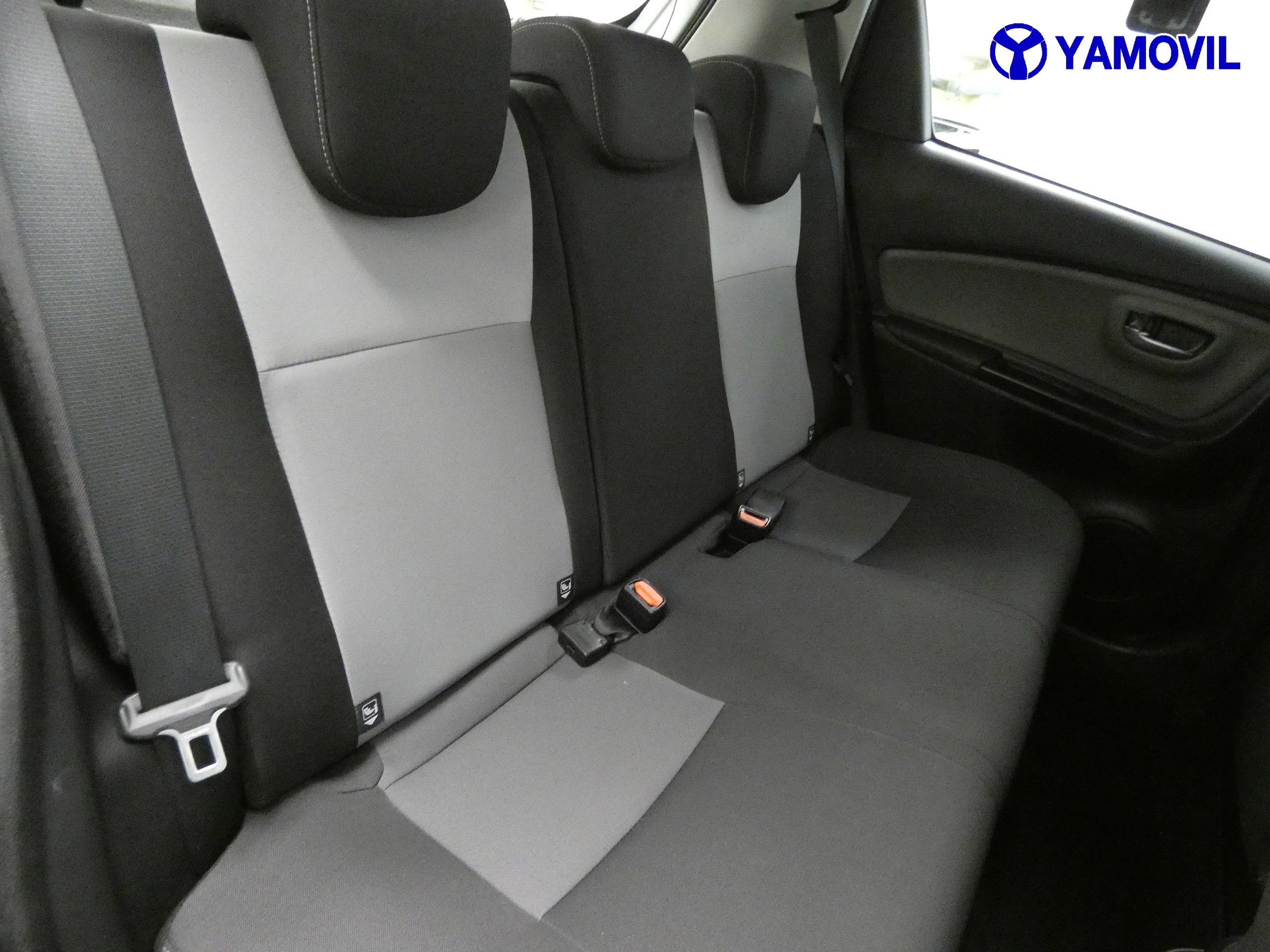 Toyota Yaris YARIS ACTIVE 5P - Foto 16