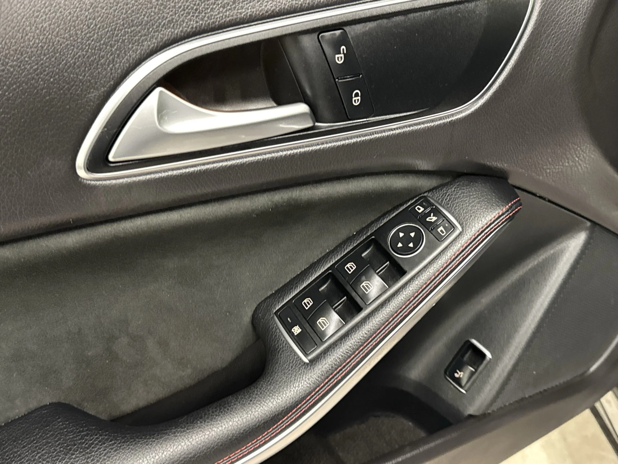 Mercedes-Benz GLA 220 d 4Matic 130 kW (177 CV) - Foto 10