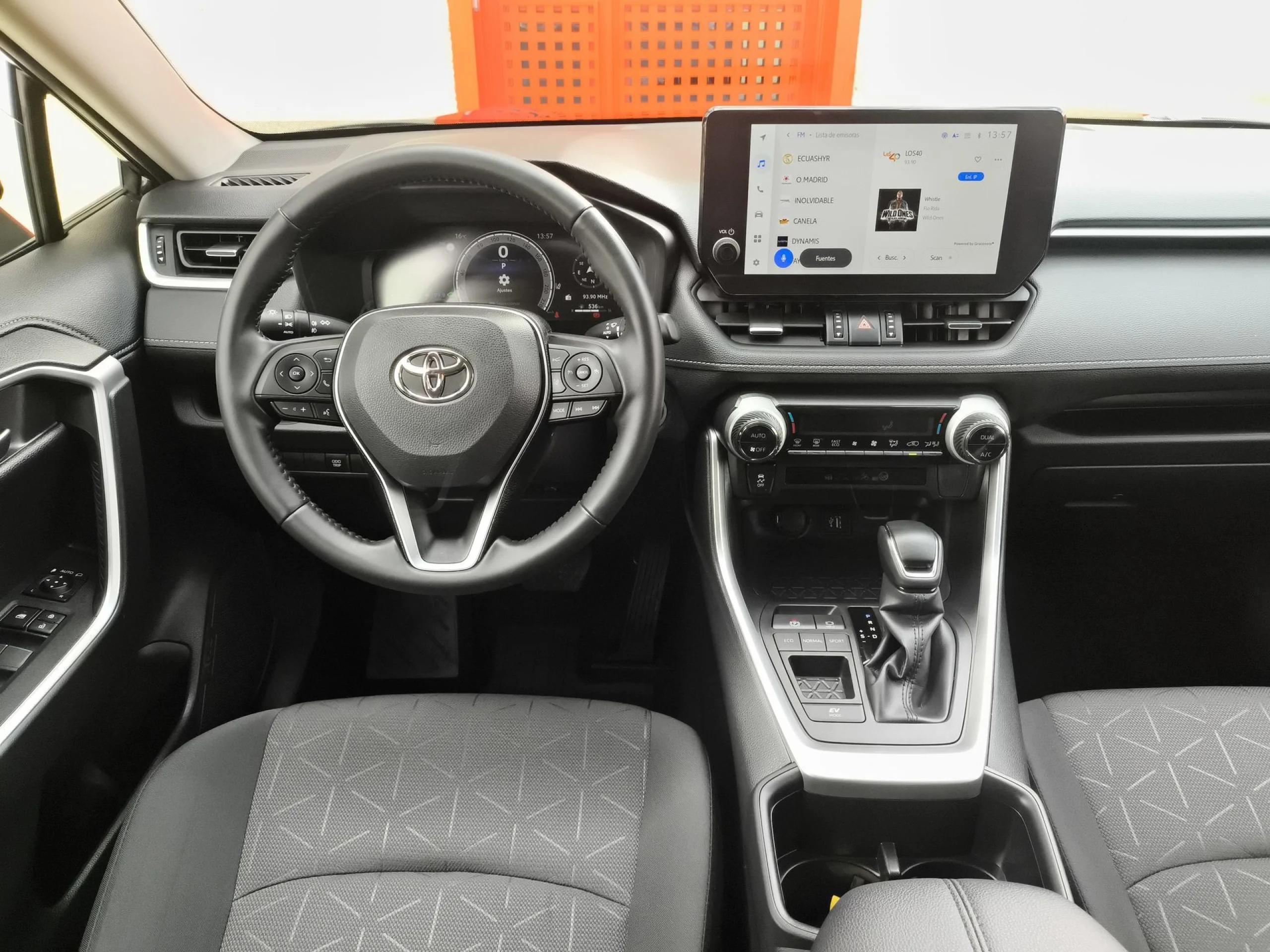 Toyota Rav4 2.5l hybrid Advance e-CVT 160 kW (218 CV) - Foto 18