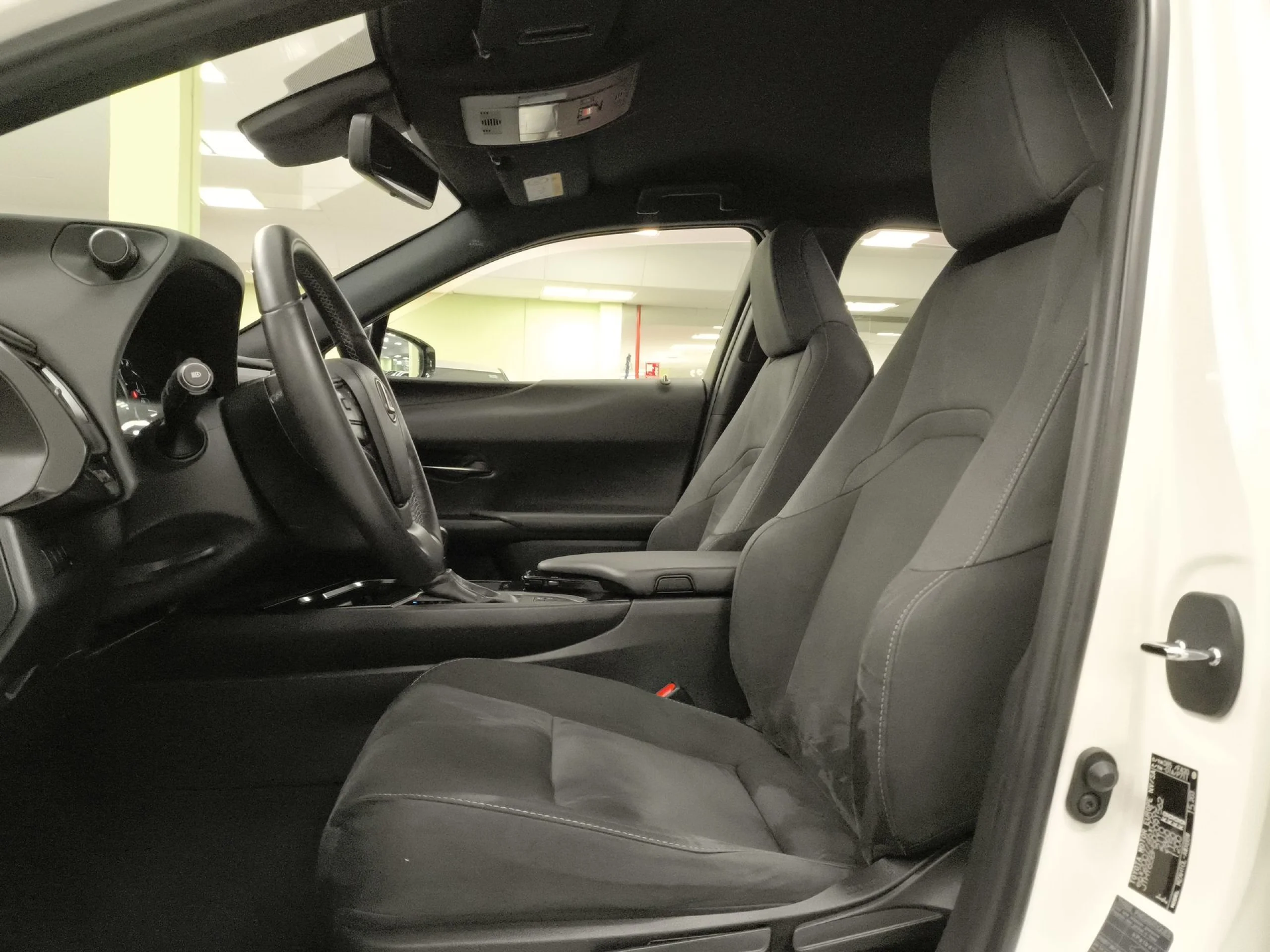 Lexus Ux 250h Business 2WD 135 kW (184 CV) - Foto 8