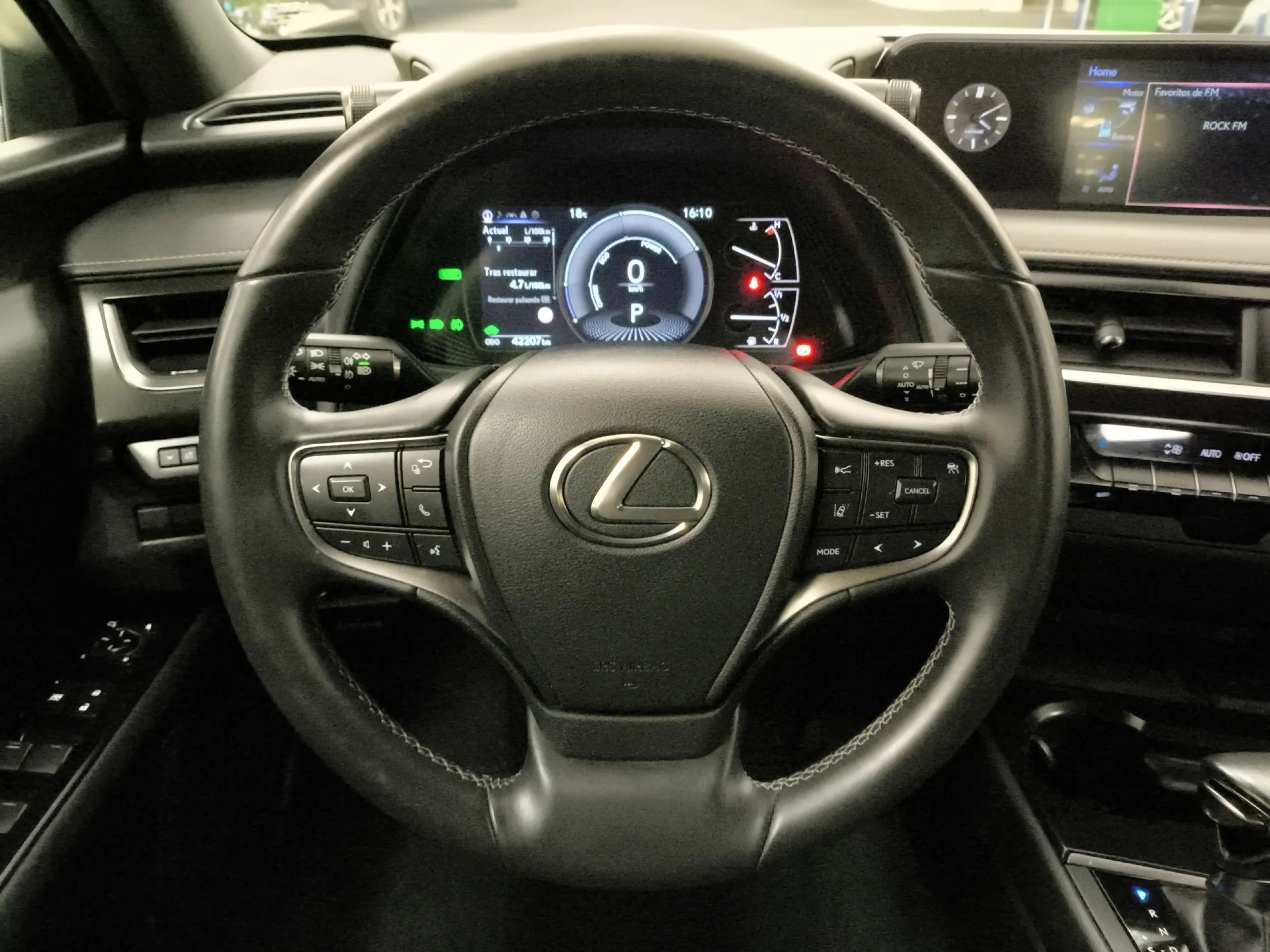Lexus Ux 250h Business 2WD 135 kW (184 CV) - Foto 11