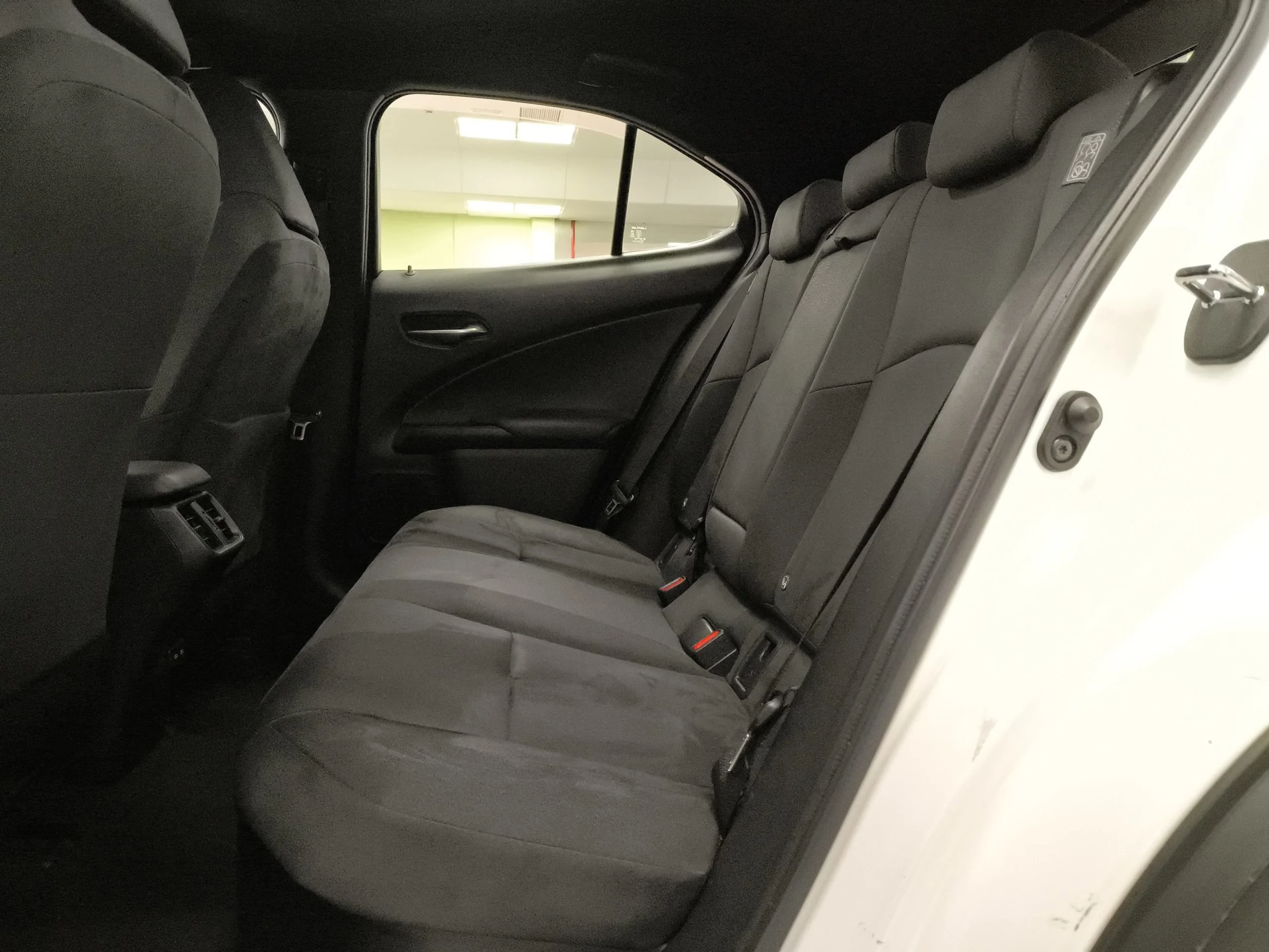 Lexus Ux 250h Business 2WD 135 kW (184 CV) - Foto 18