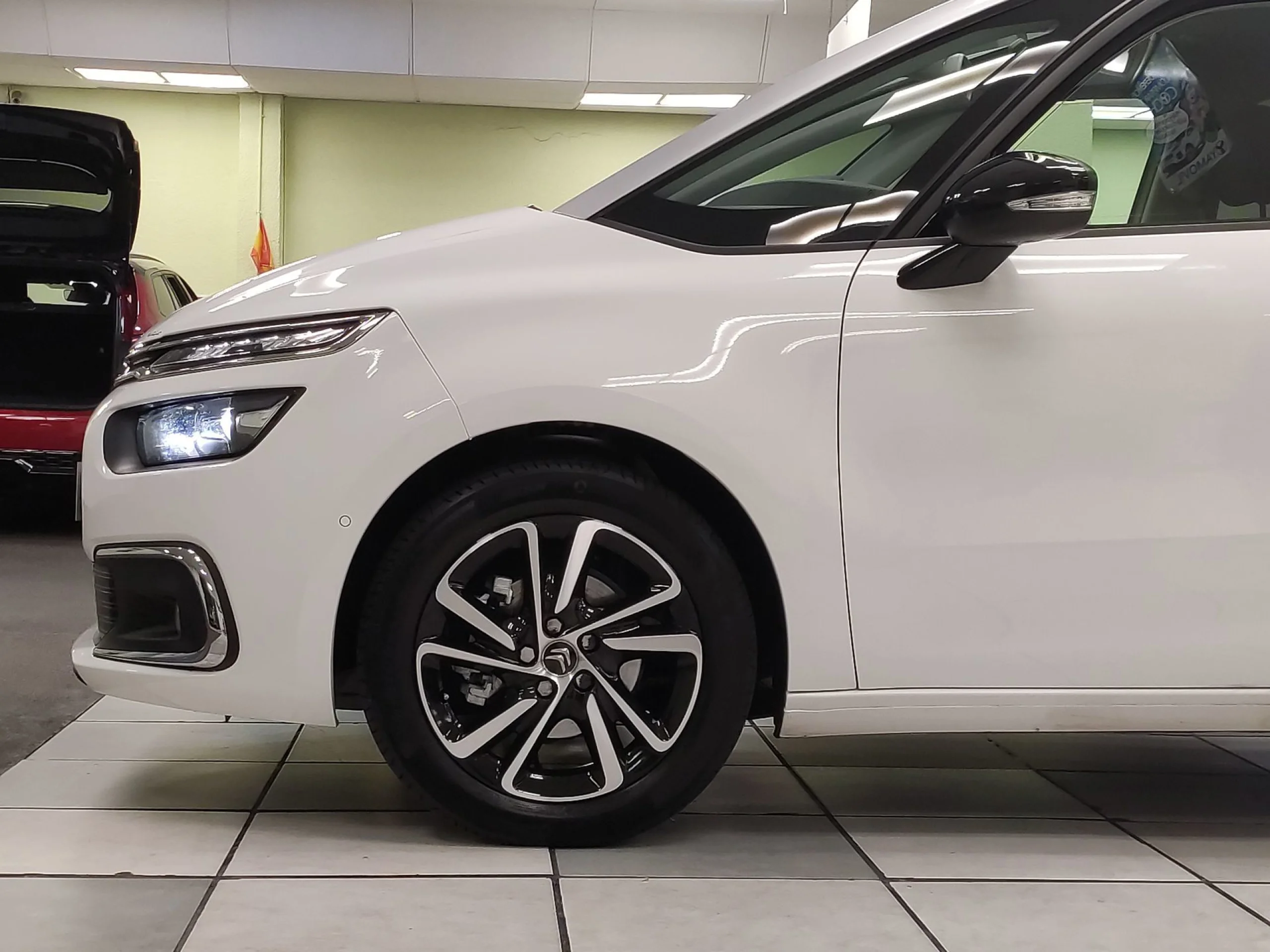 Citroen Grand C4 Spacetourer PureTech 130 SANDS Shine Pack EAT8 96 kW (130 CV) - Foto 7