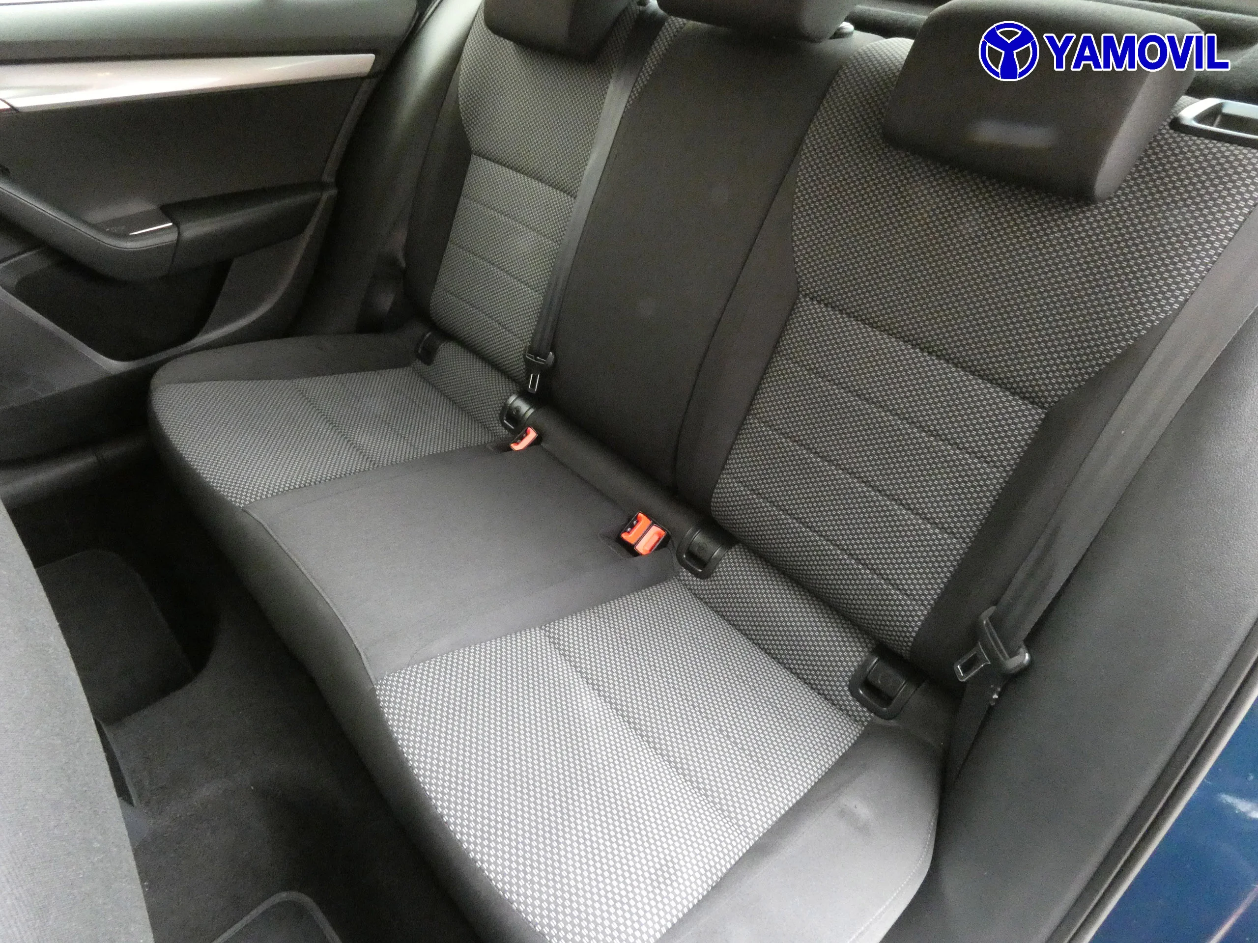 Skoda Octavia 1.6 TDI AMBITION 5P - Foto 15