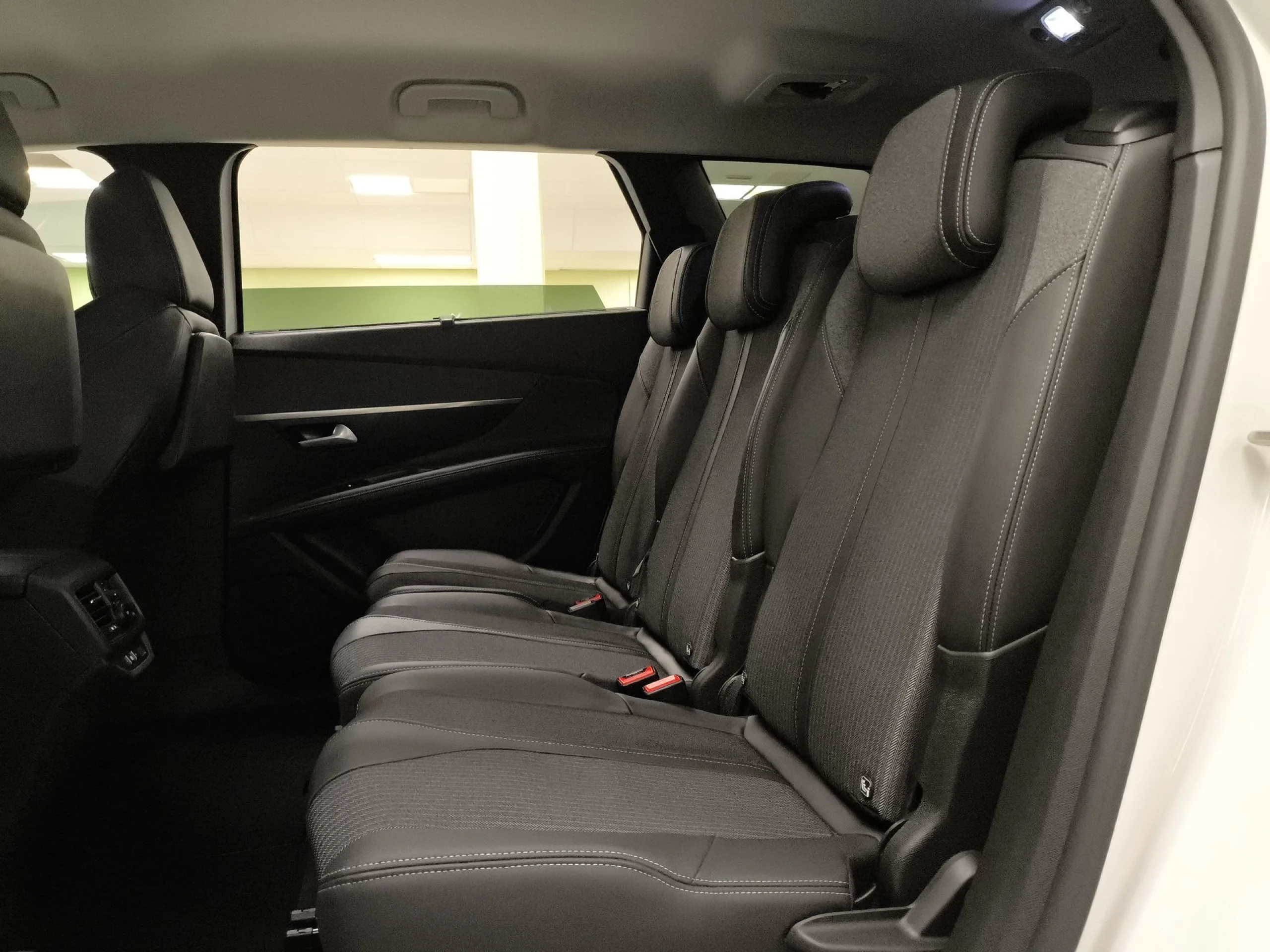 Peugeot 5008 PureTech 130 SANDS Allure 96 kW (130 CV) - Foto 19