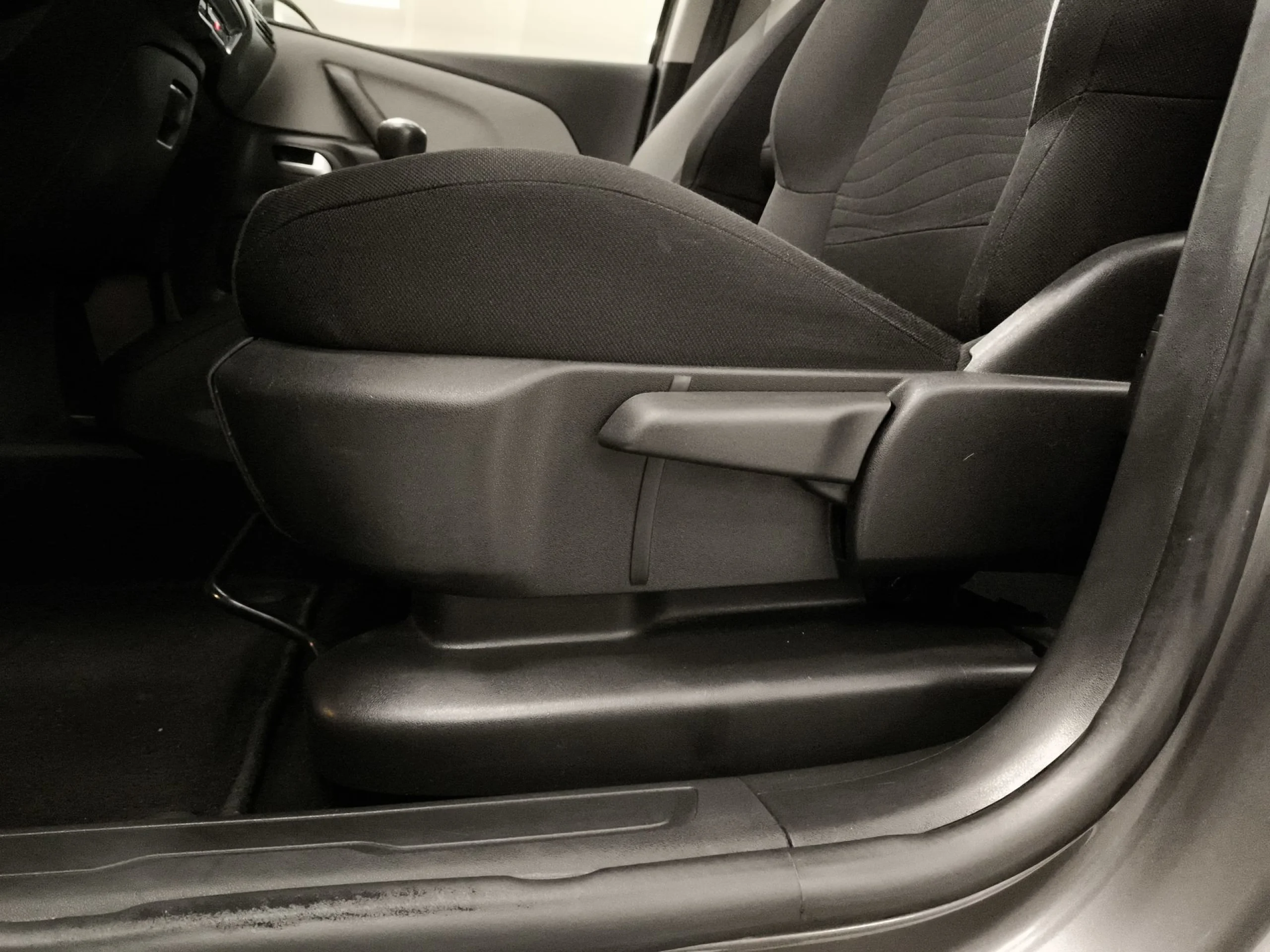 Citroen C4 Picasso PureTech 130 SANDS Feel 96 kW (130 CV) - Foto 9