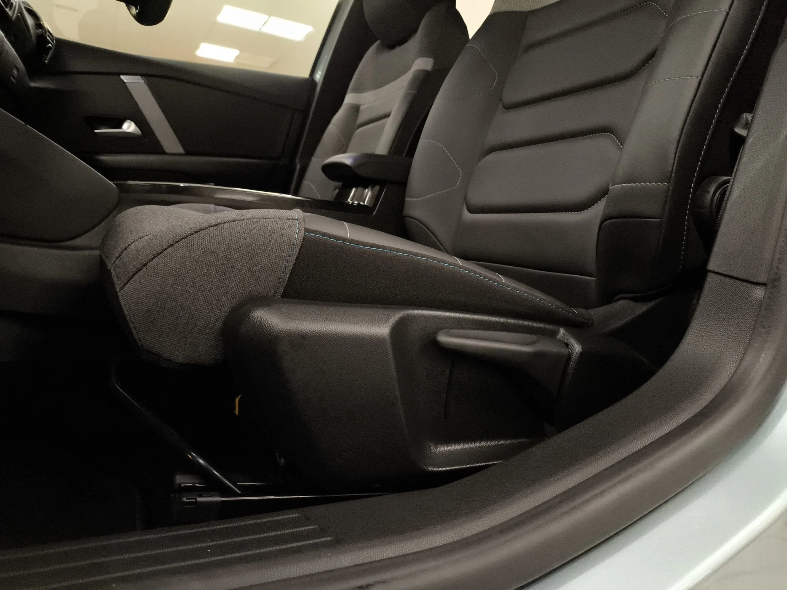 Citroen C4 BlueHDi 130 SANDS Shine EAT8 96 kW (130 CV) - Foto 9