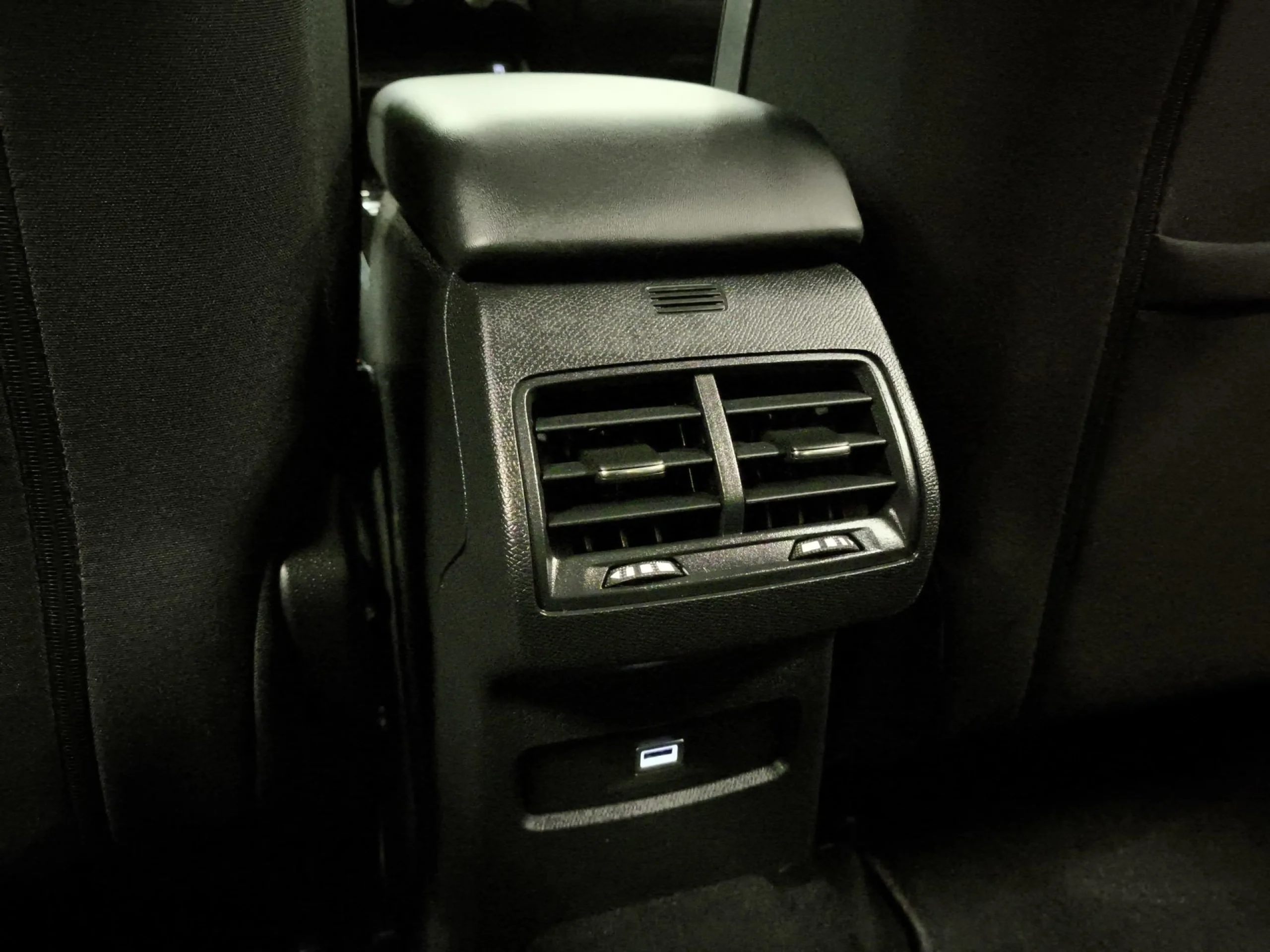 Citroen C4 BlueHDi 130 SANDS Shine EAT8 96 kW (130 CV) - Foto 24