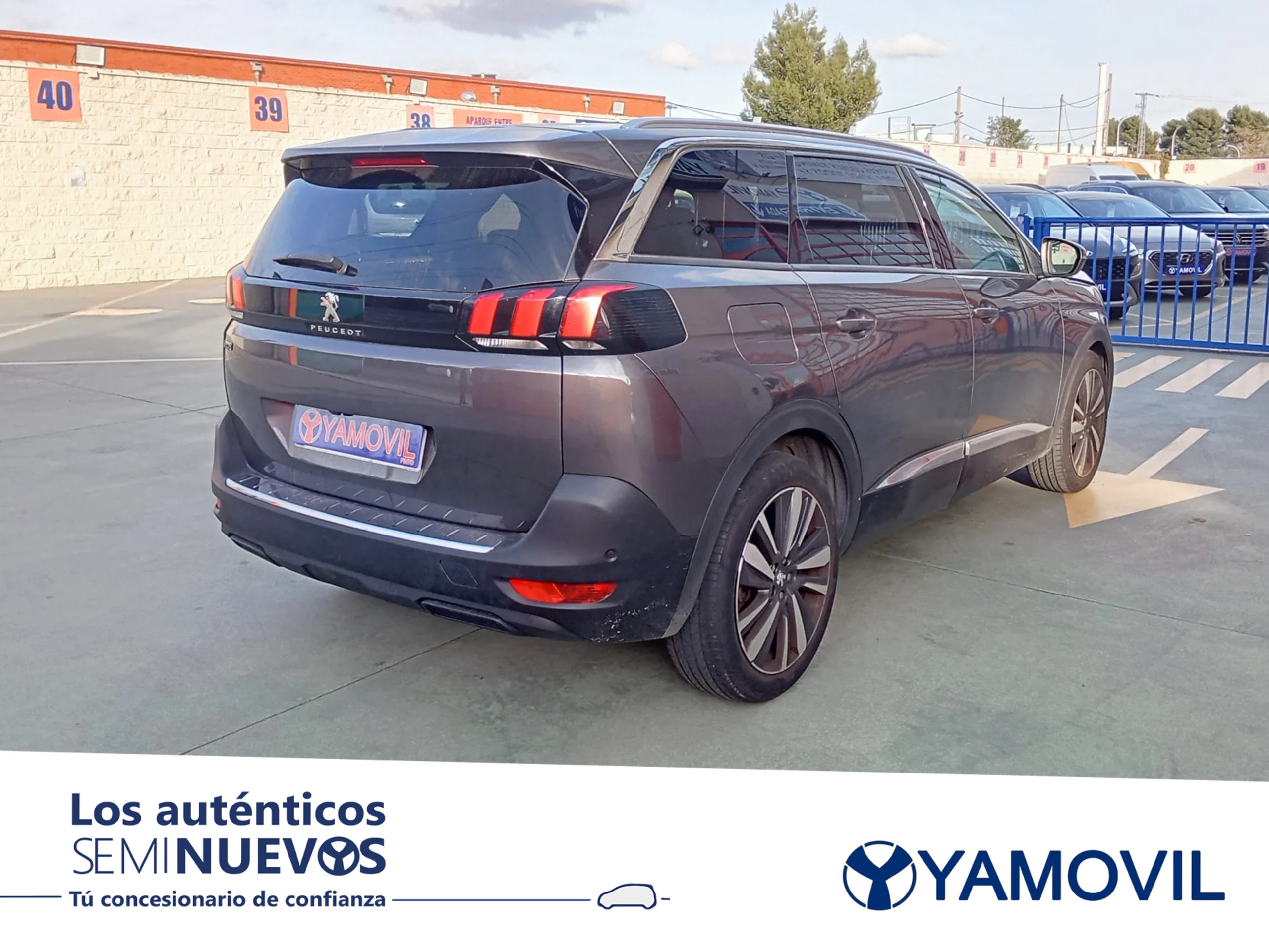 Peugeot 5008 PureTech 130 SANDS Allure 96 kW (130 CV) - Foto 2