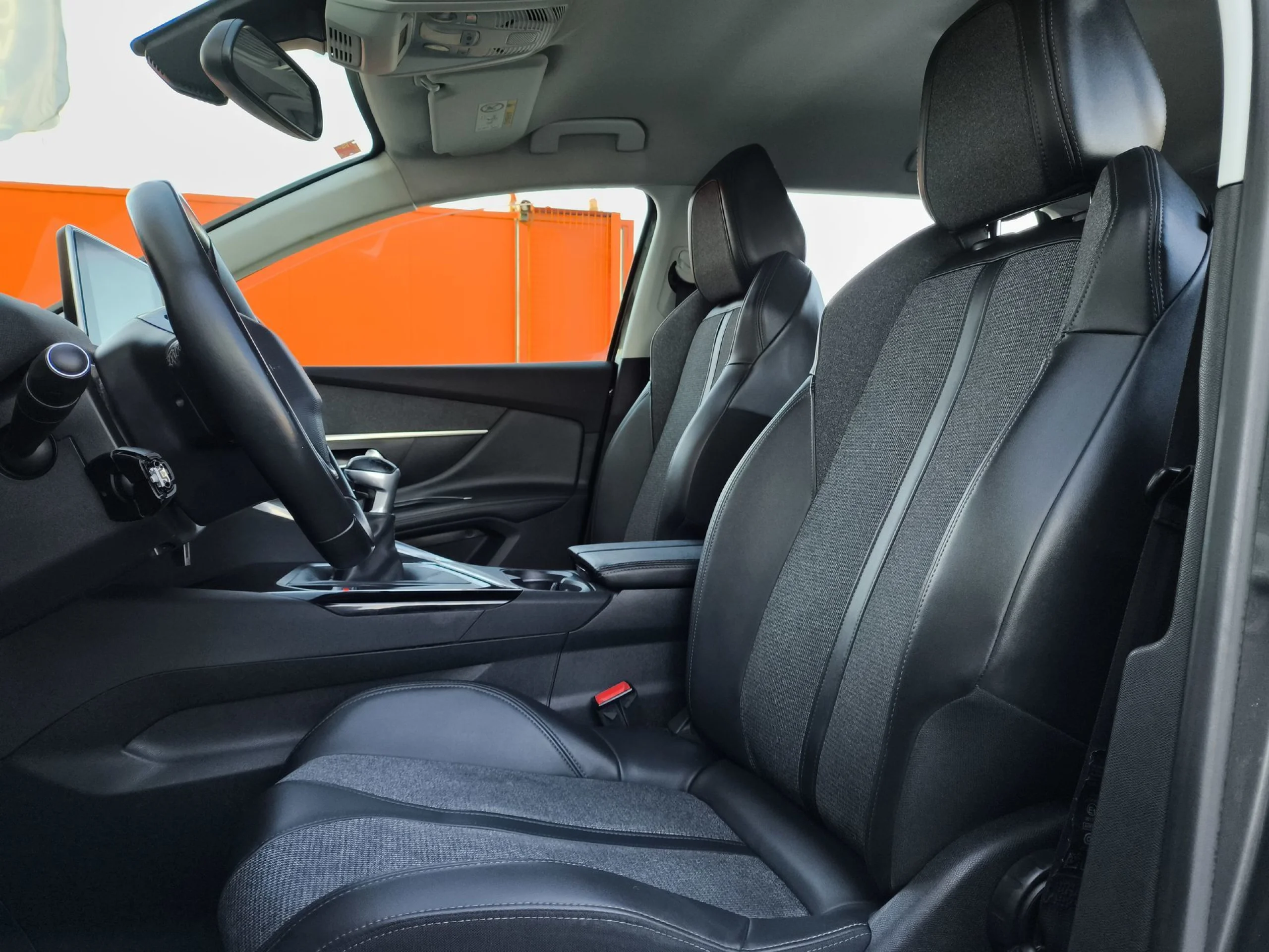 Peugeot 5008 PureTech 130 SANDS Allure 96 kW (130 CV) - Foto 8