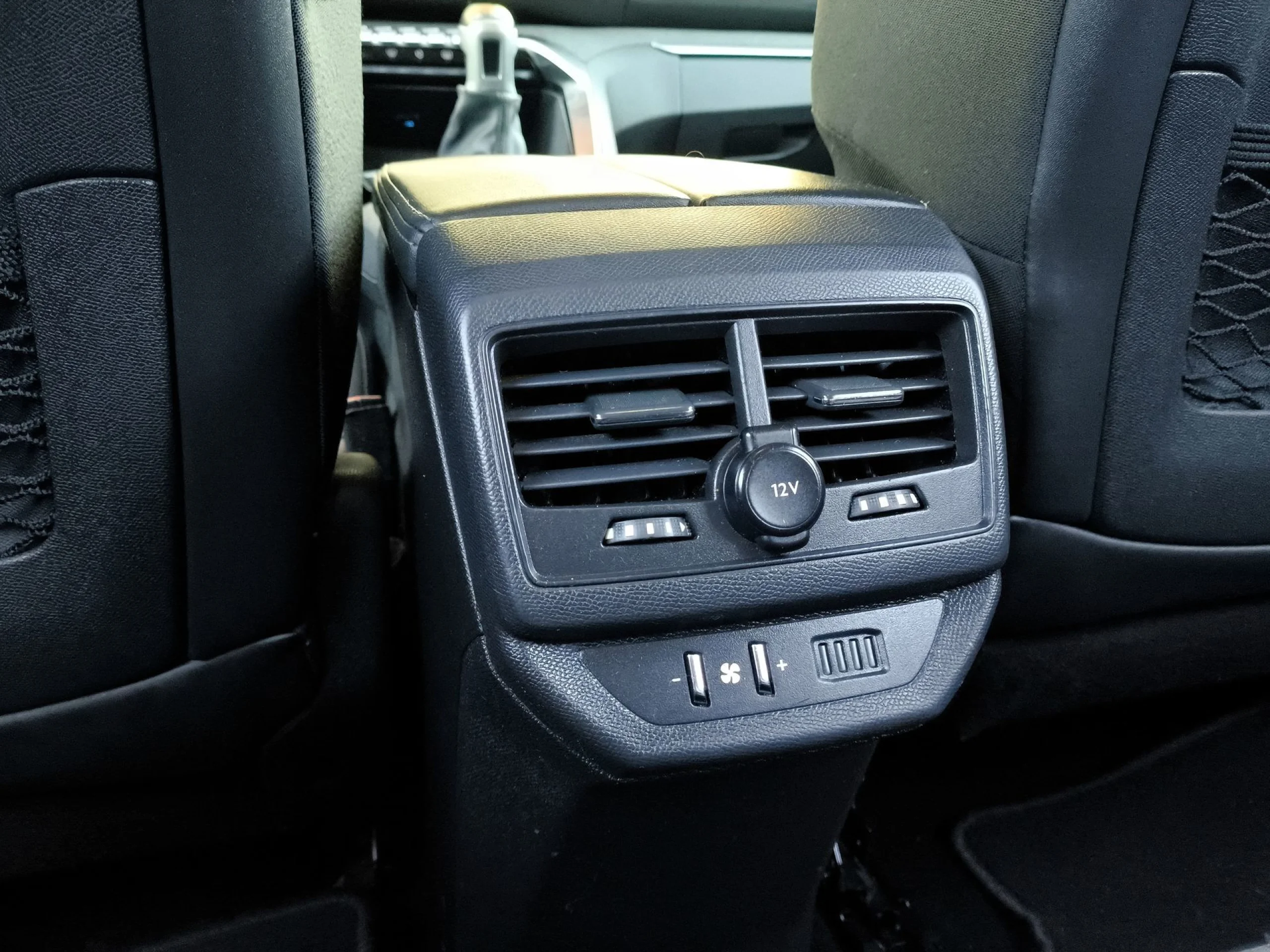 Peugeot 5008 PureTech 130 SANDS Allure 96 kW (130 CV) - Foto 22