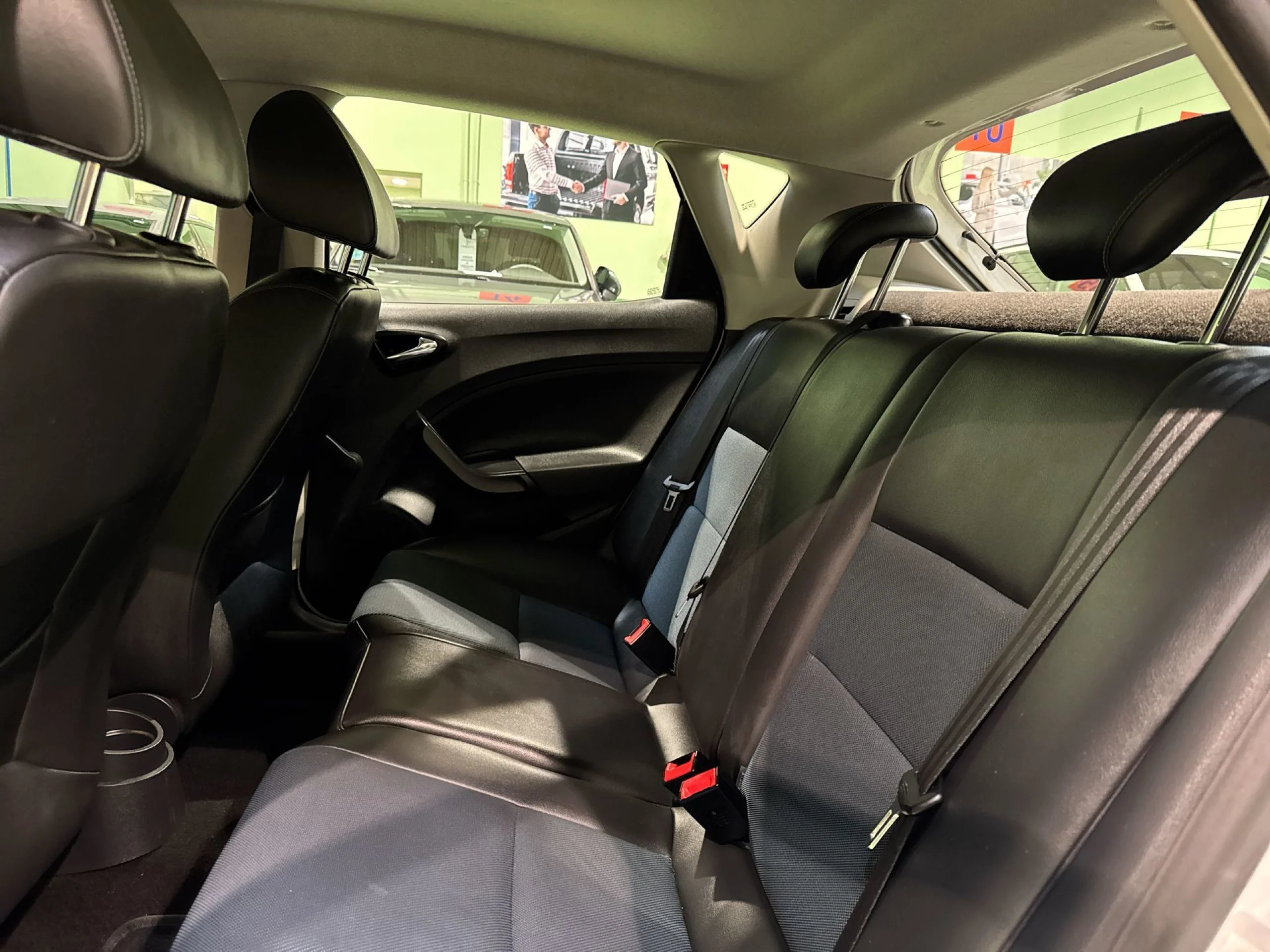 Seat Ibiza 1.0 EcoTSI Style Connect Blue 70 kW (95 CV) - Foto 24