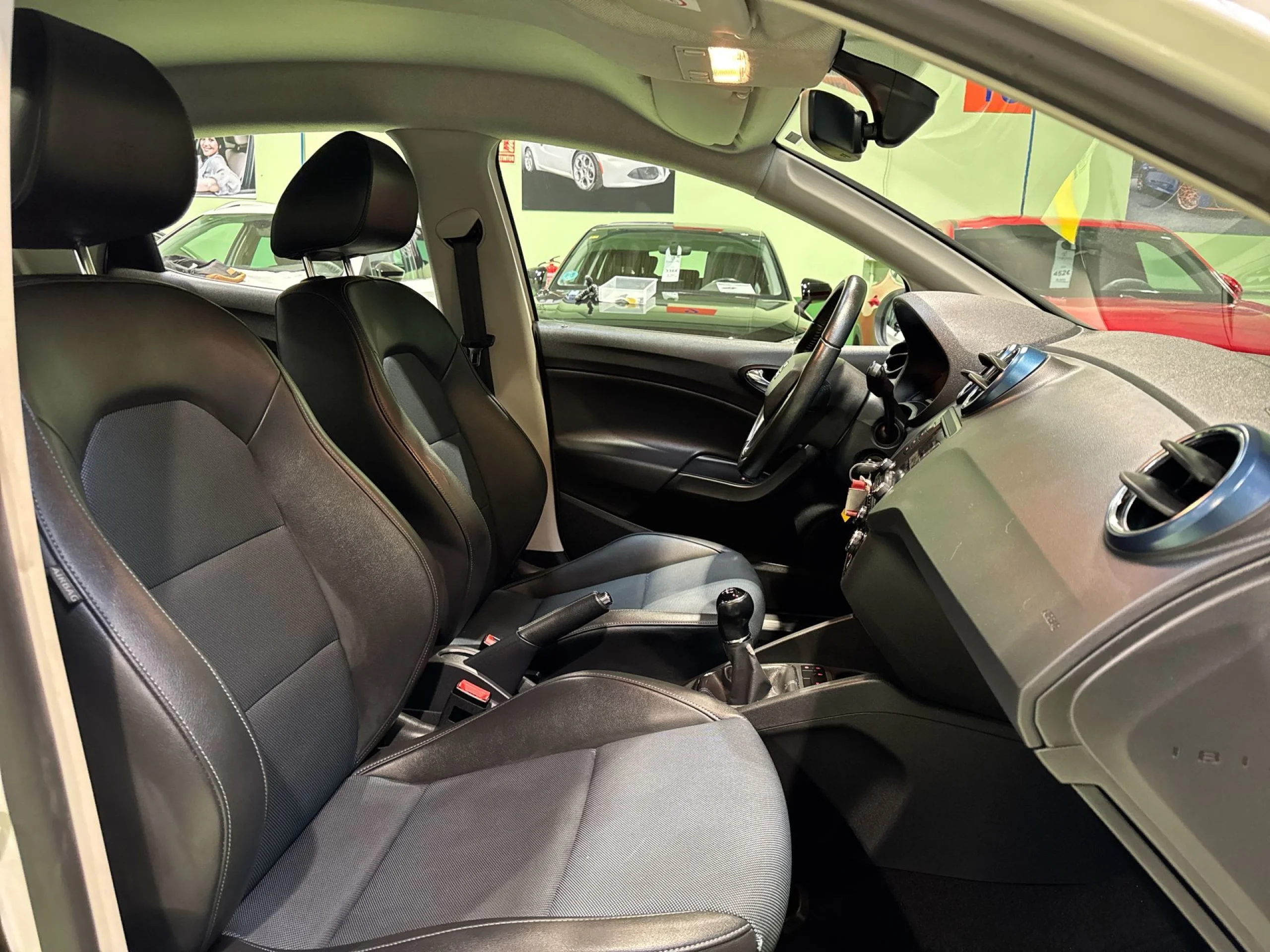 Seat Ibiza 1.0 EcoTSI Style Connect Blue 70 kW (95 CV) - Foto 26