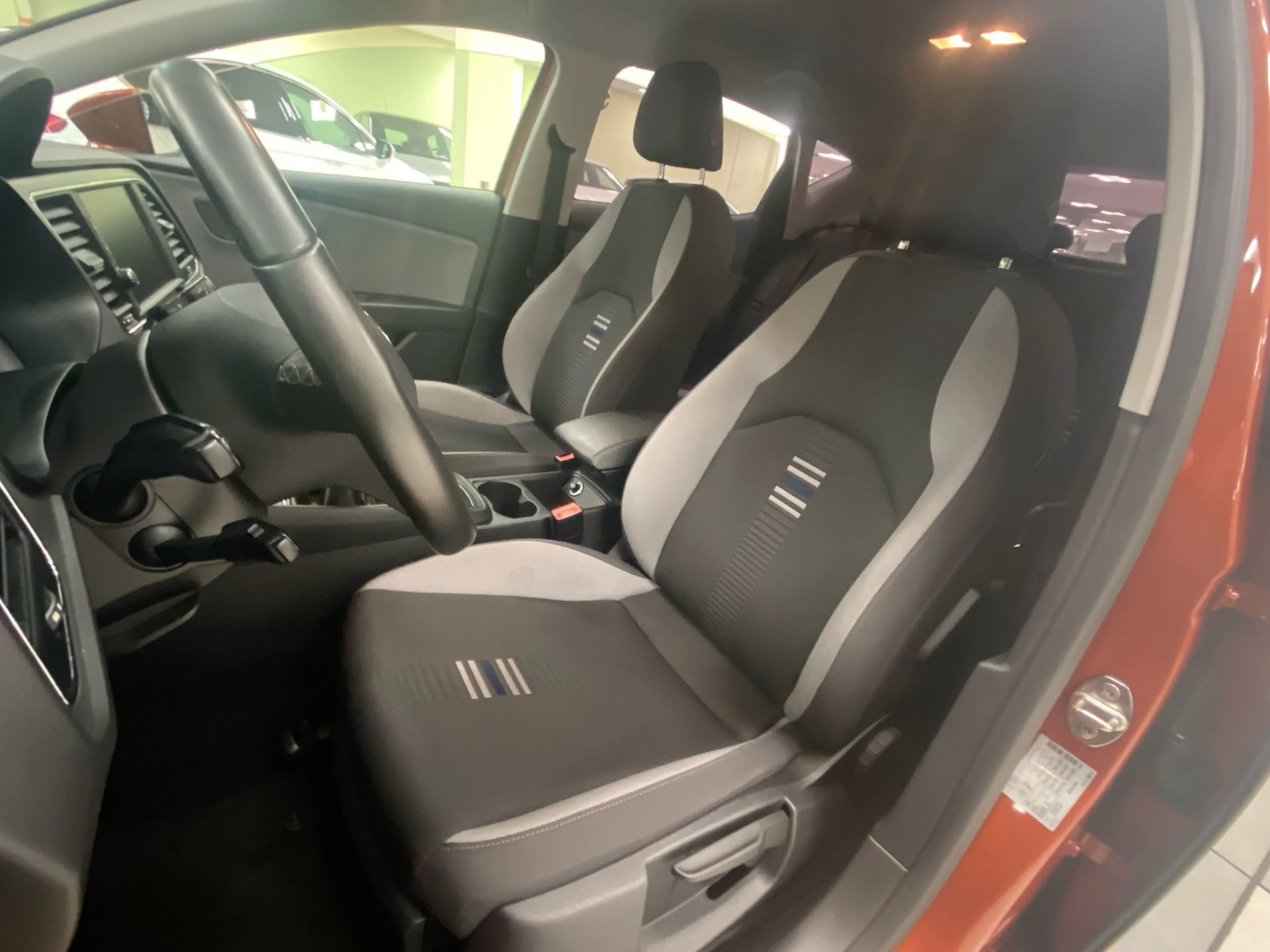 Seat Leon 1.6 TDI SANDS Style Visio 85 kW (115 CV) - Foto 8