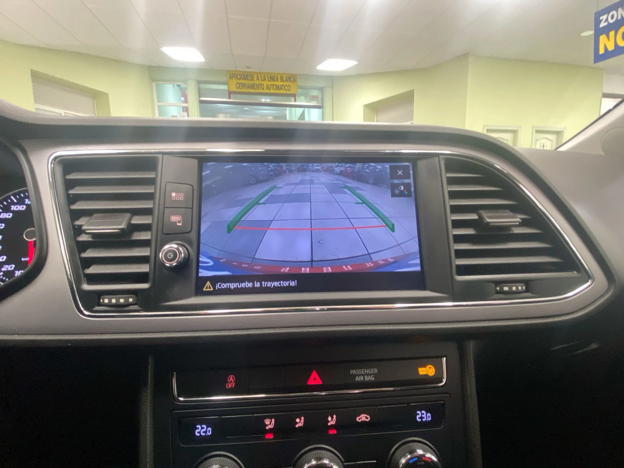 Seat Leon 1.6 TDI SANDS Style Visio 85 kW (115 CV) - Foto 14
