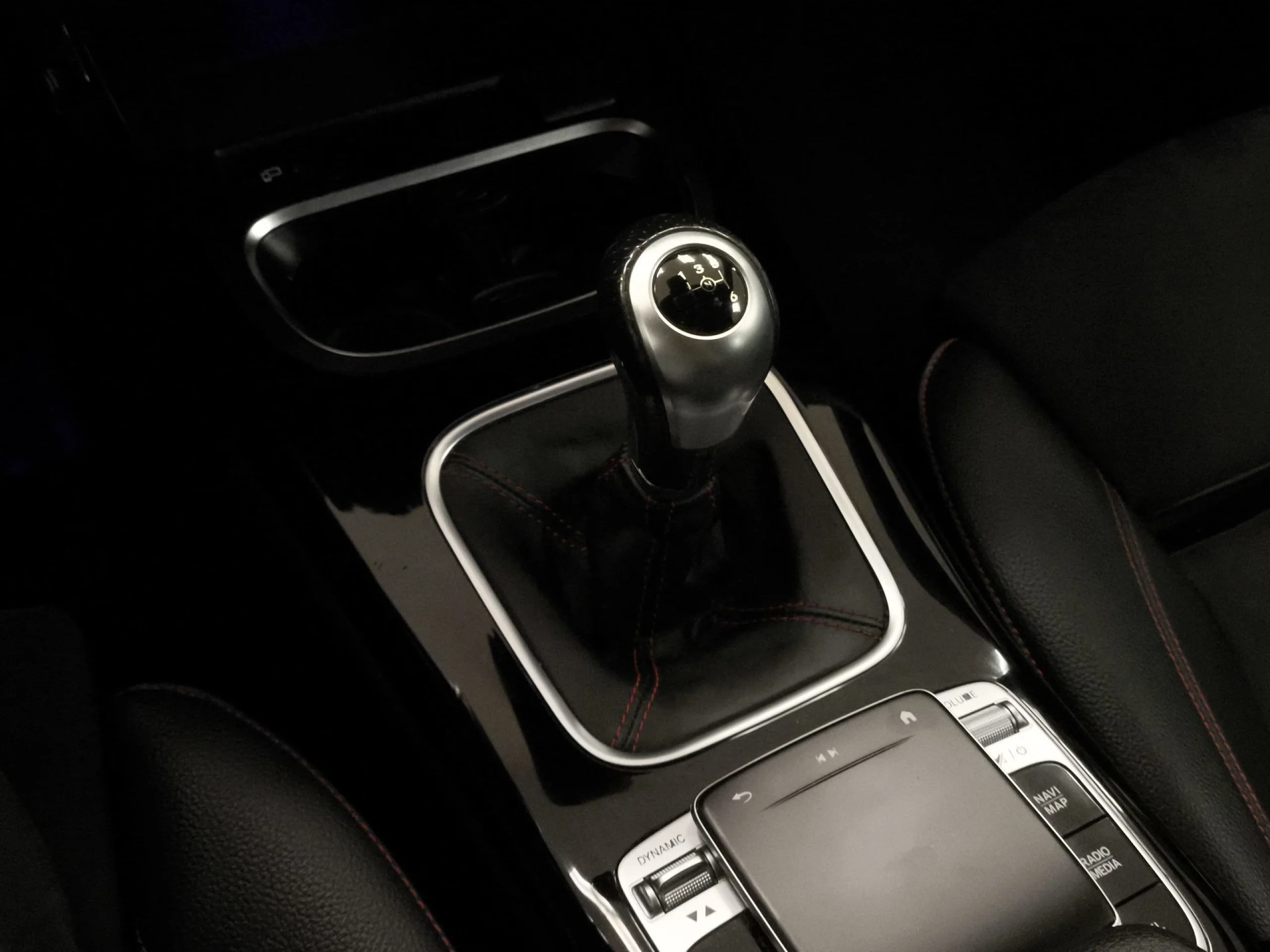 Mercedes-Benz CLA 180 100 kW (136 CV) - Foto 17