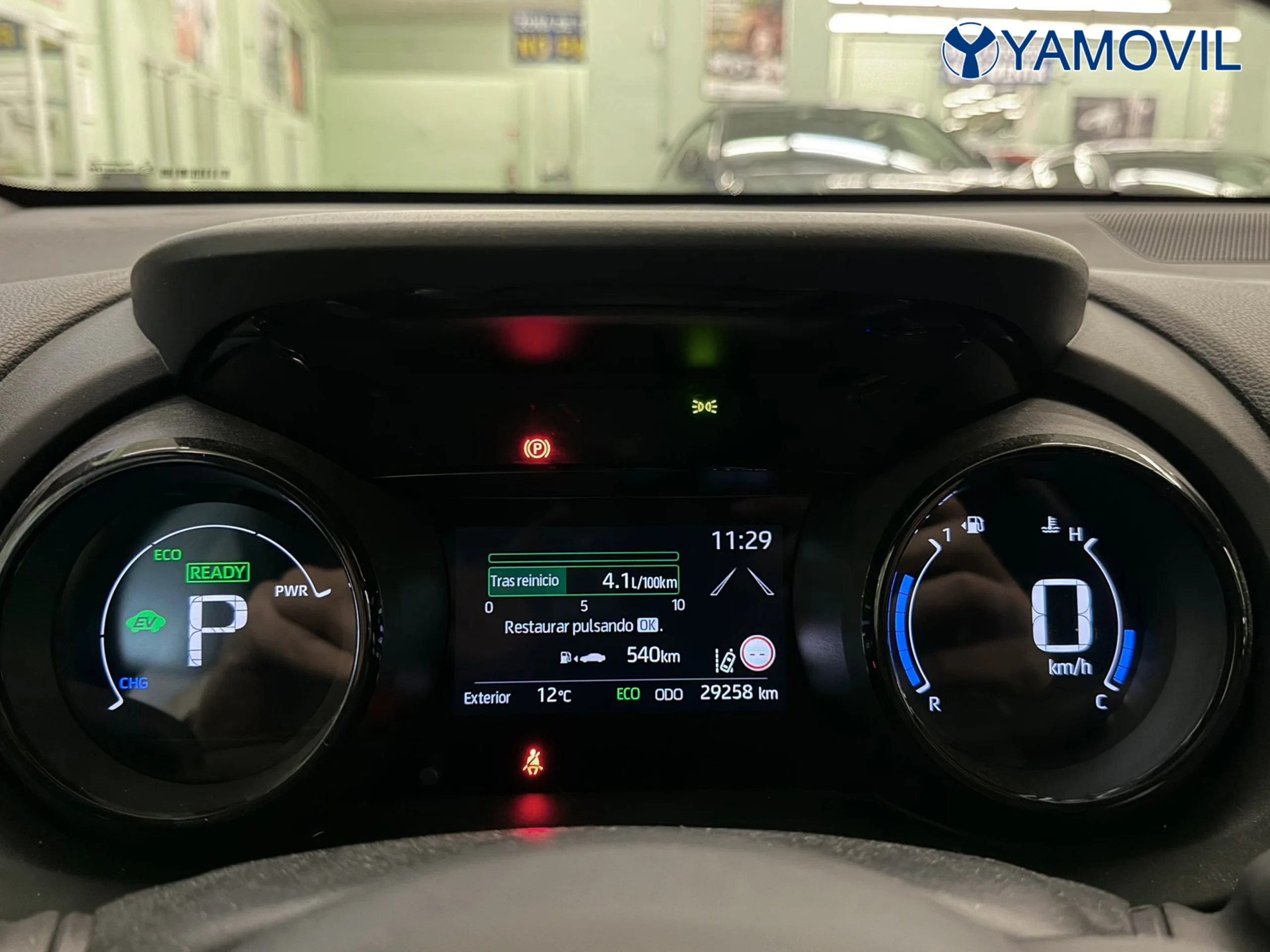 Toyota Yaris 120H Style 85 kW (116 CV) - Foto 6