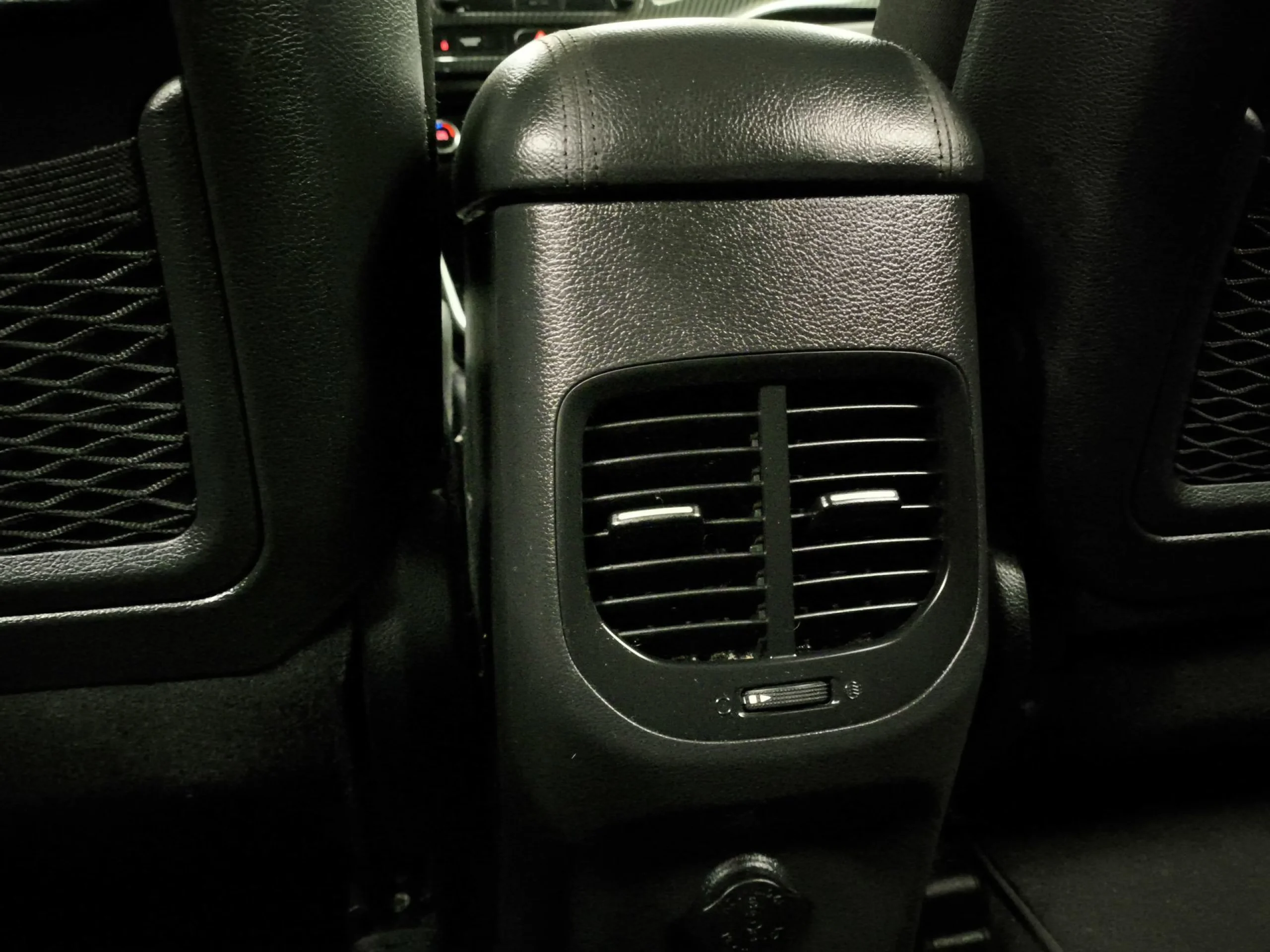 Kia Carens 1.6 GDi Drive 99 kW (135 CV) - Foto 25