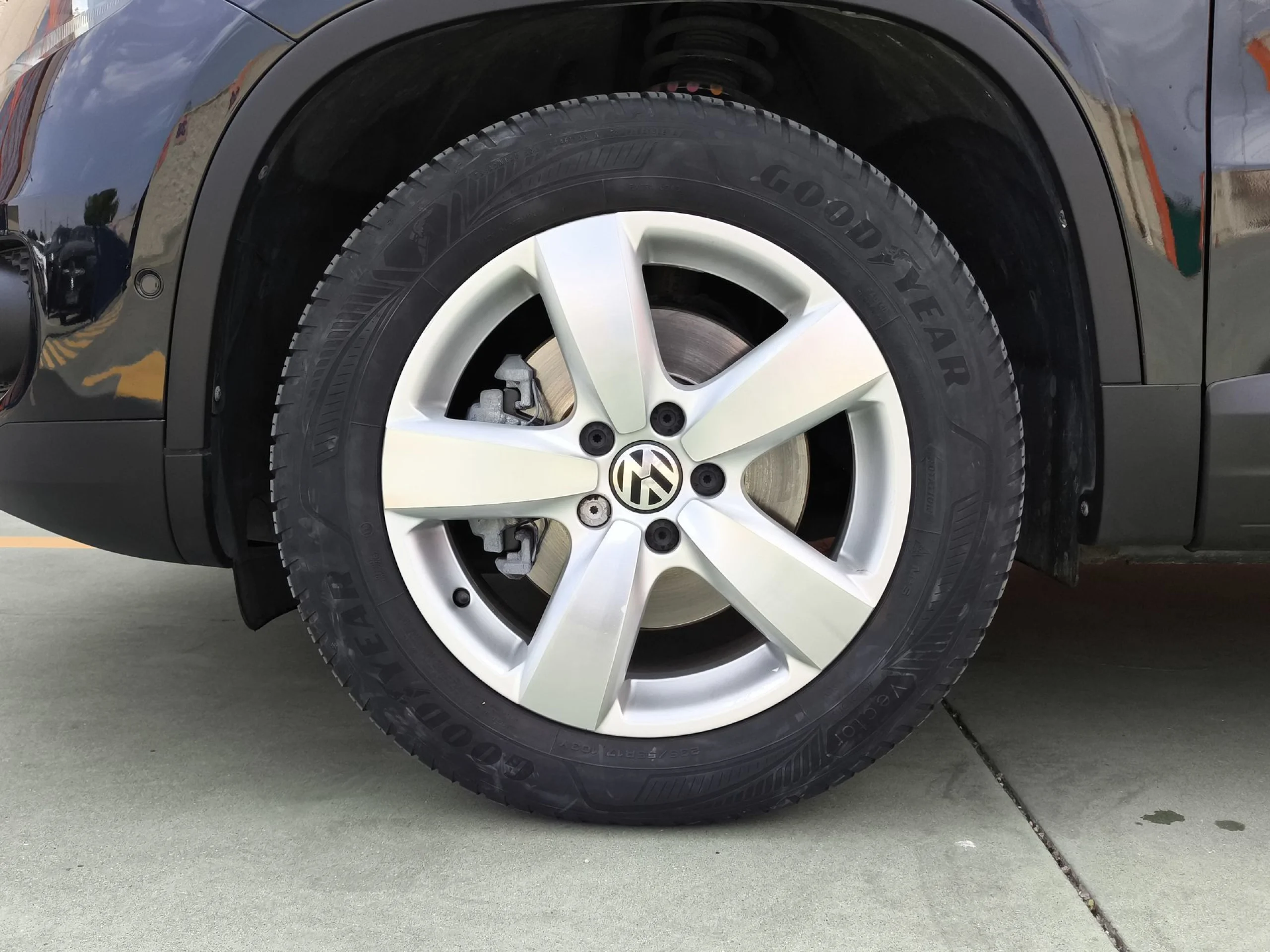 Volkswagen Tiguan T1 2.0 TDI BMT 103 kW (140 CV) - Foto 7