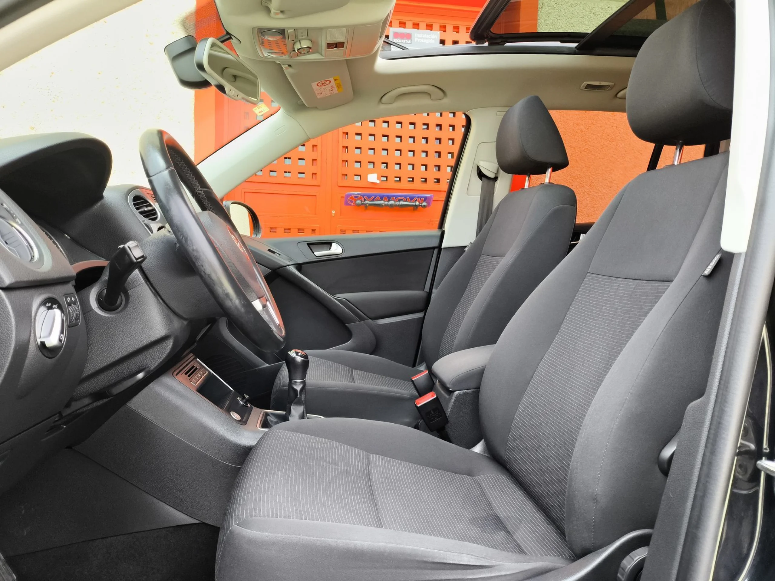 Volkswagen Tiguan T1 2.0 TDI BMT 103 kW (140 CV) - Foto 8