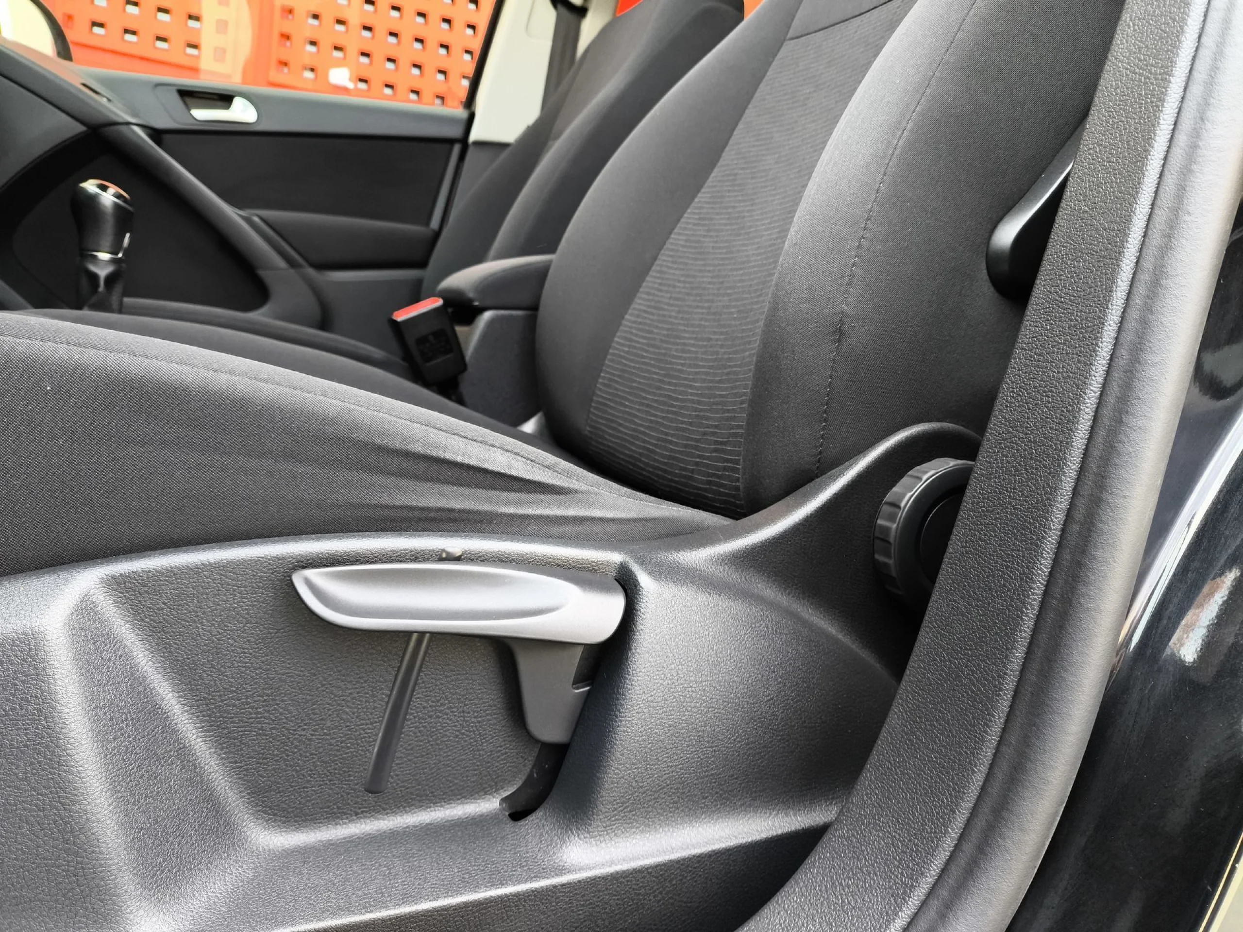 Volkswagen Tiguan T1 2.0 TDI BMT 103 kW (140 CV) - Foto 9