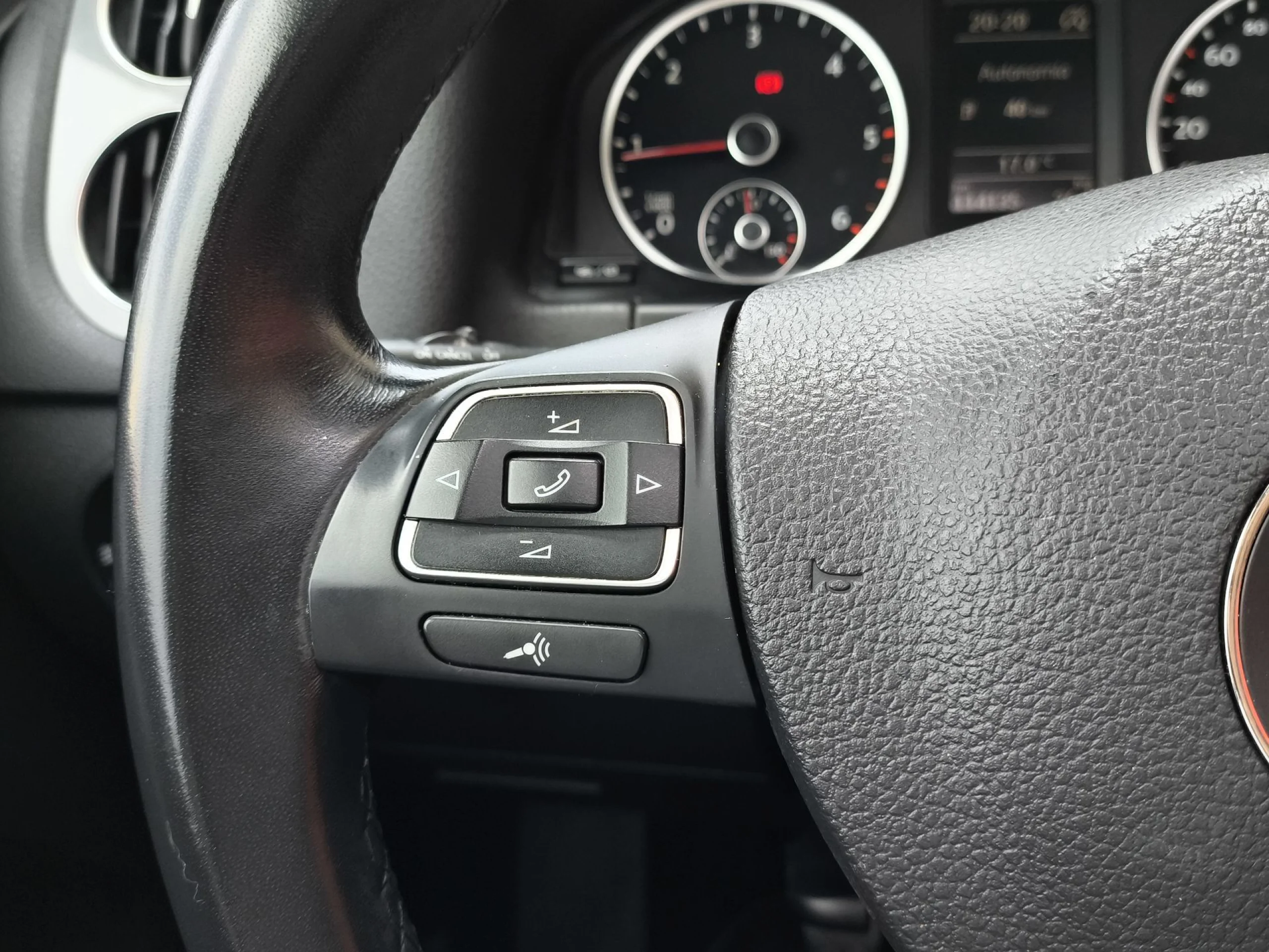 Volkswagen Tiguan T1 2.0 TDI BMT 103 kW (140 CV) - Foto 15