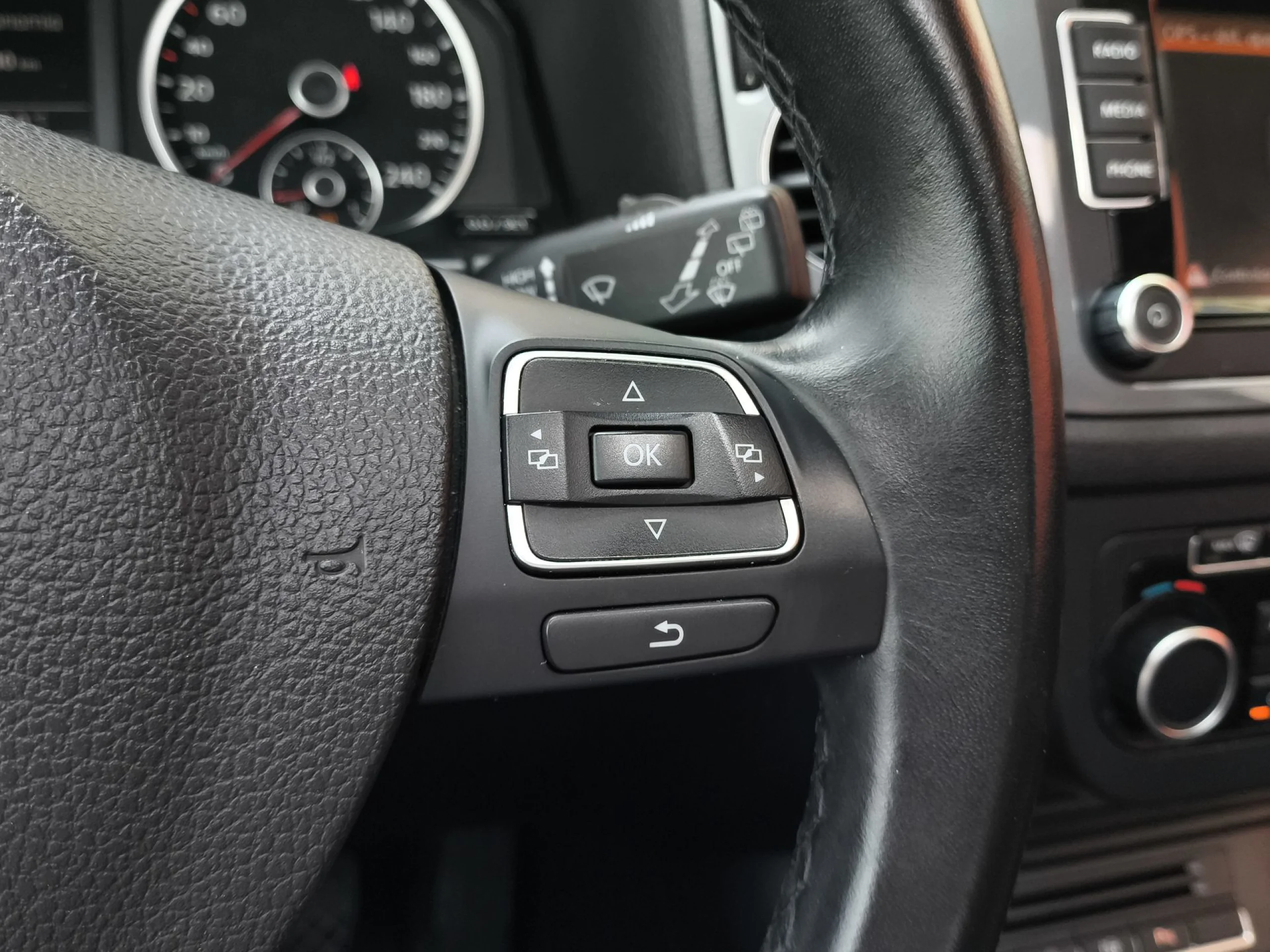 Volkswagen Tiguan T1 2.0 TDI BMT 103 kW (140 CV) - Foto 16