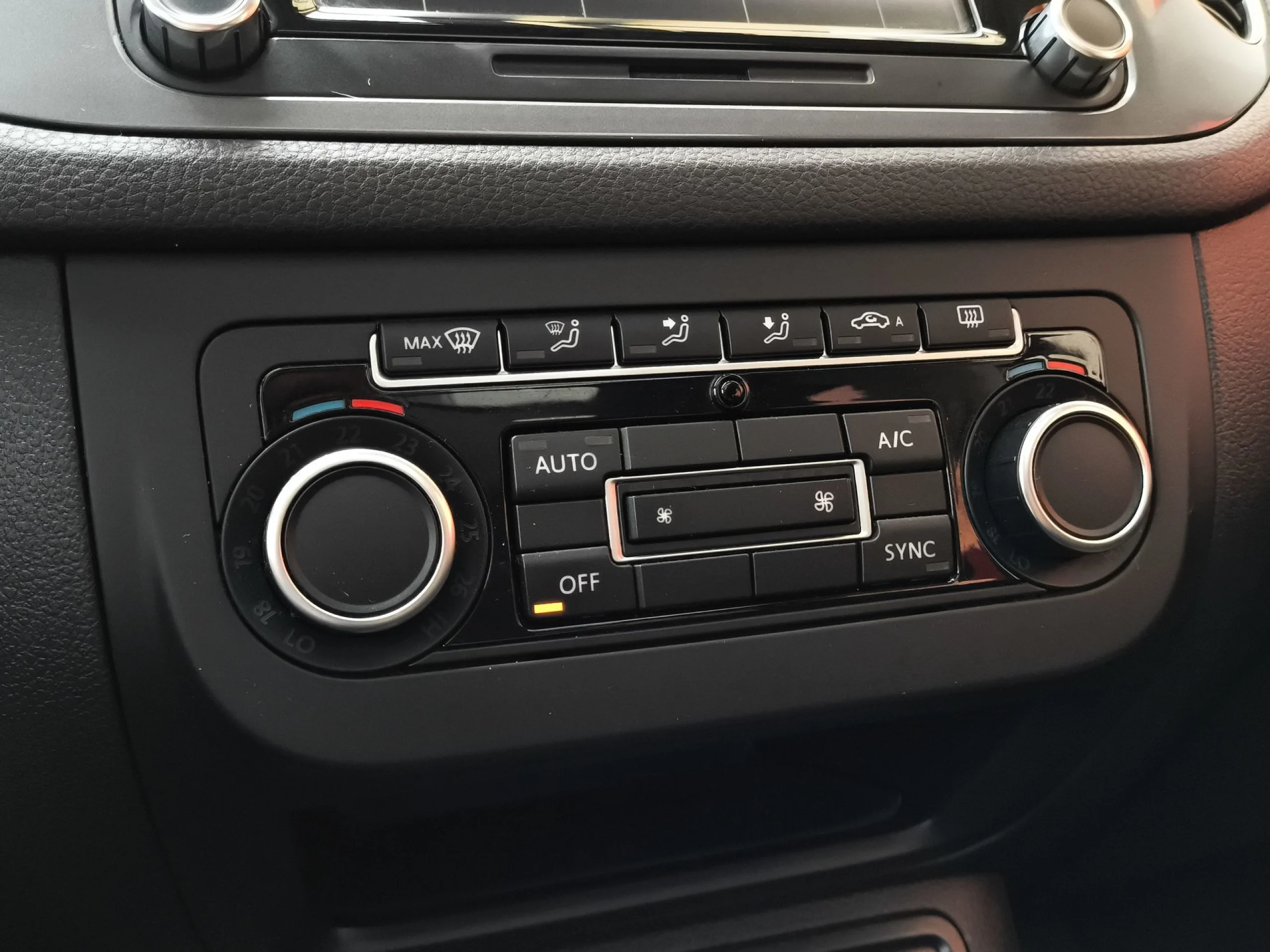 Volkswagen Tiguan T1 2.0 TDI BMT 103 kW (140 CV) - Foto 21