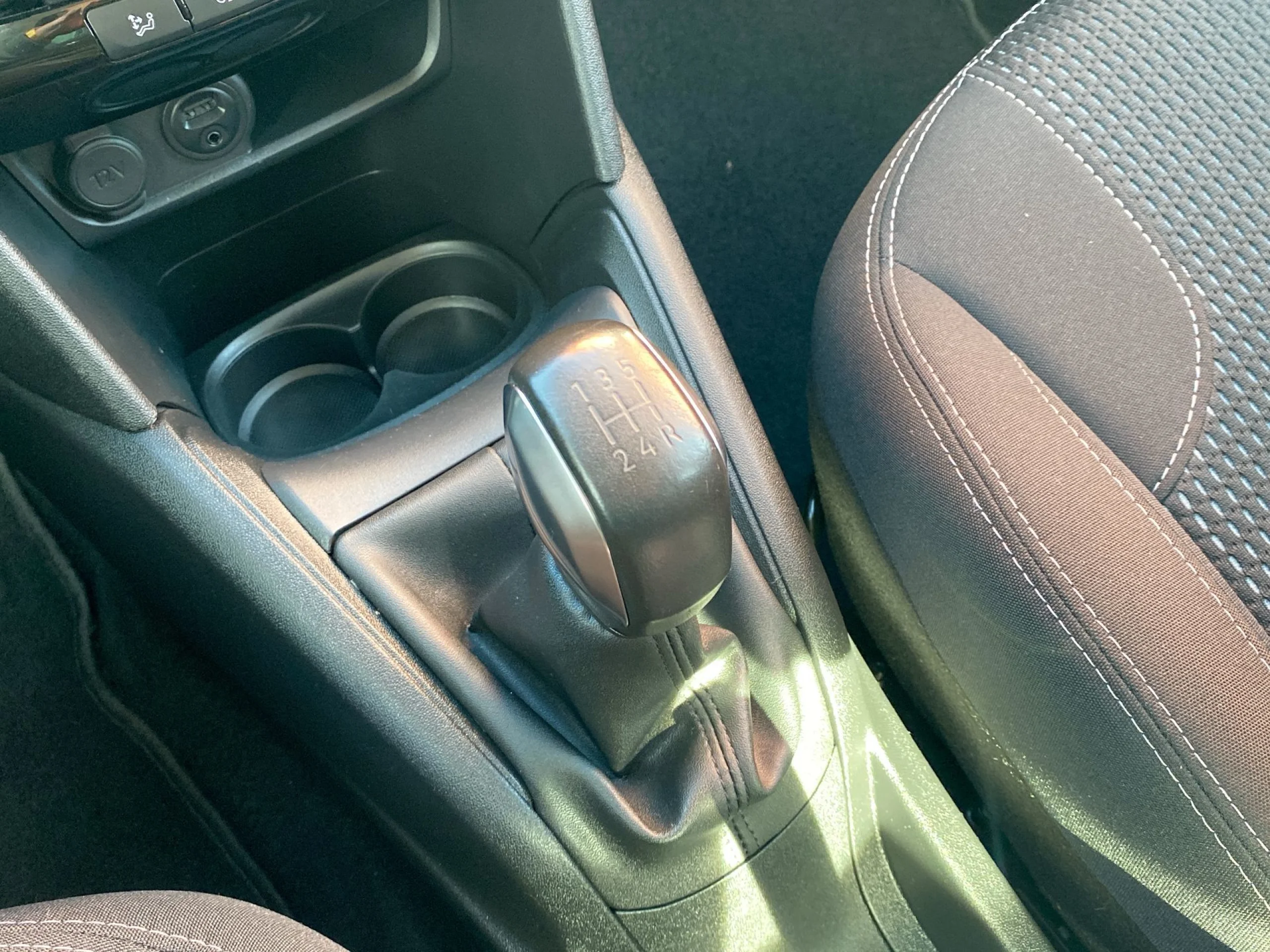 Peugeot 208 1.2 PureTech Allure 60 kW (82 CV) - Foto 17