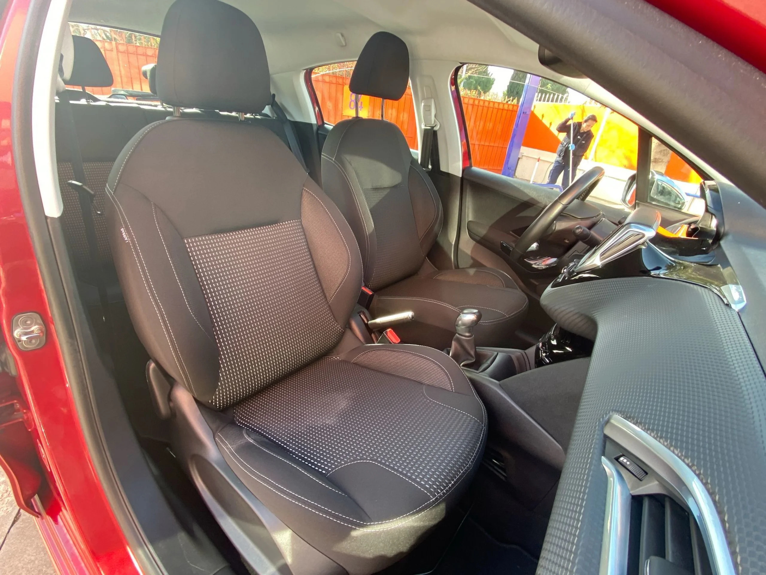 Peugeot 208 1.2 PureTech Allure 60 kW (82 CV) - Foto 21