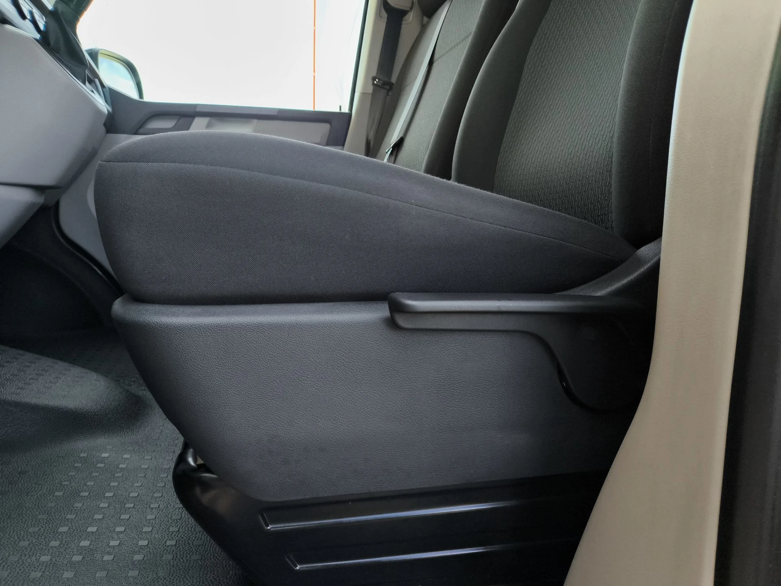 Volkswagen Caravelle Batalla Corta 2.0 TDI BMT 110 kW (150 CV) DSG - Foto 9