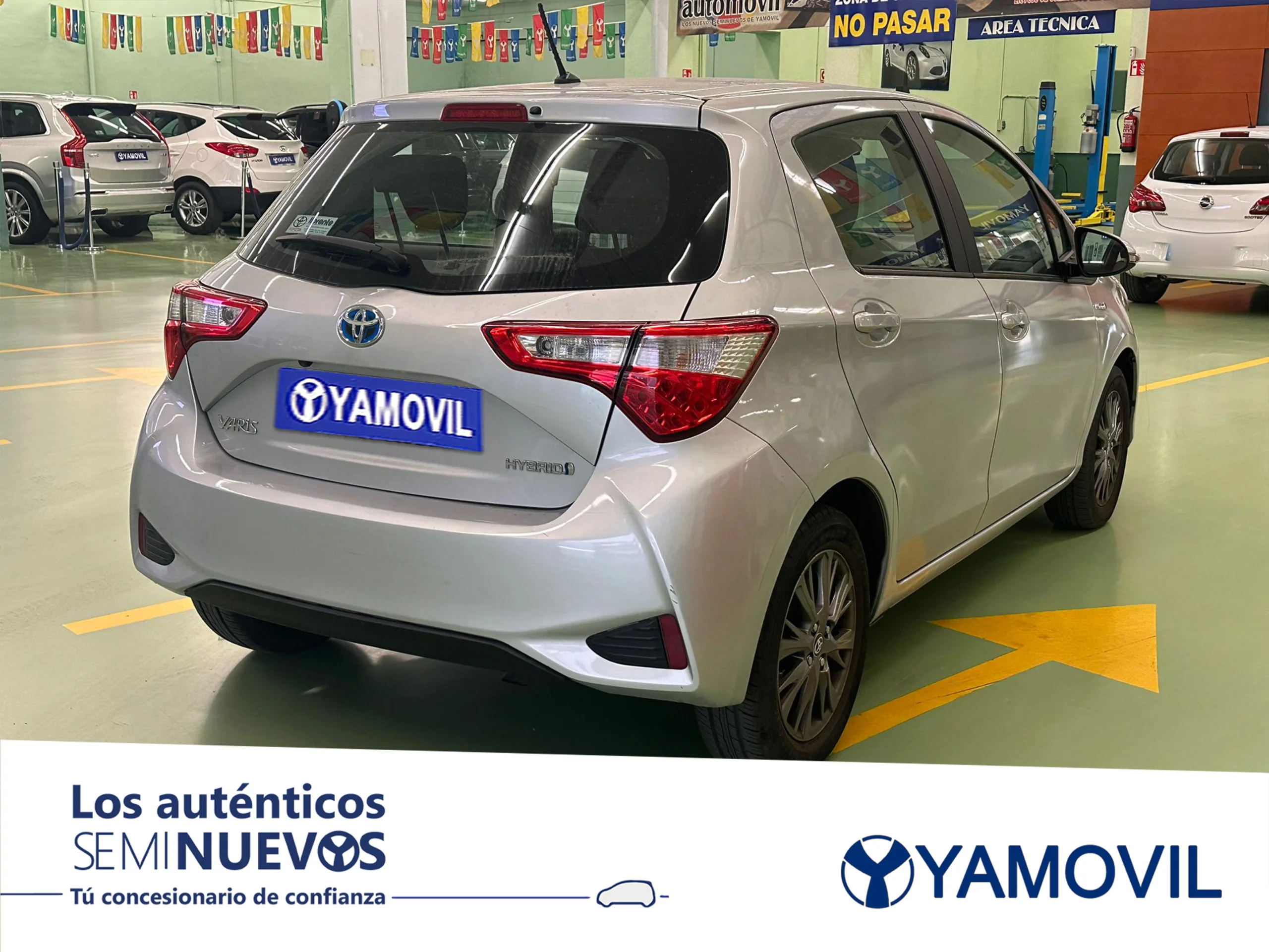 Toyota Yaris 1.5 100H Active Tech 74 kW (100 CV) - Foto 4