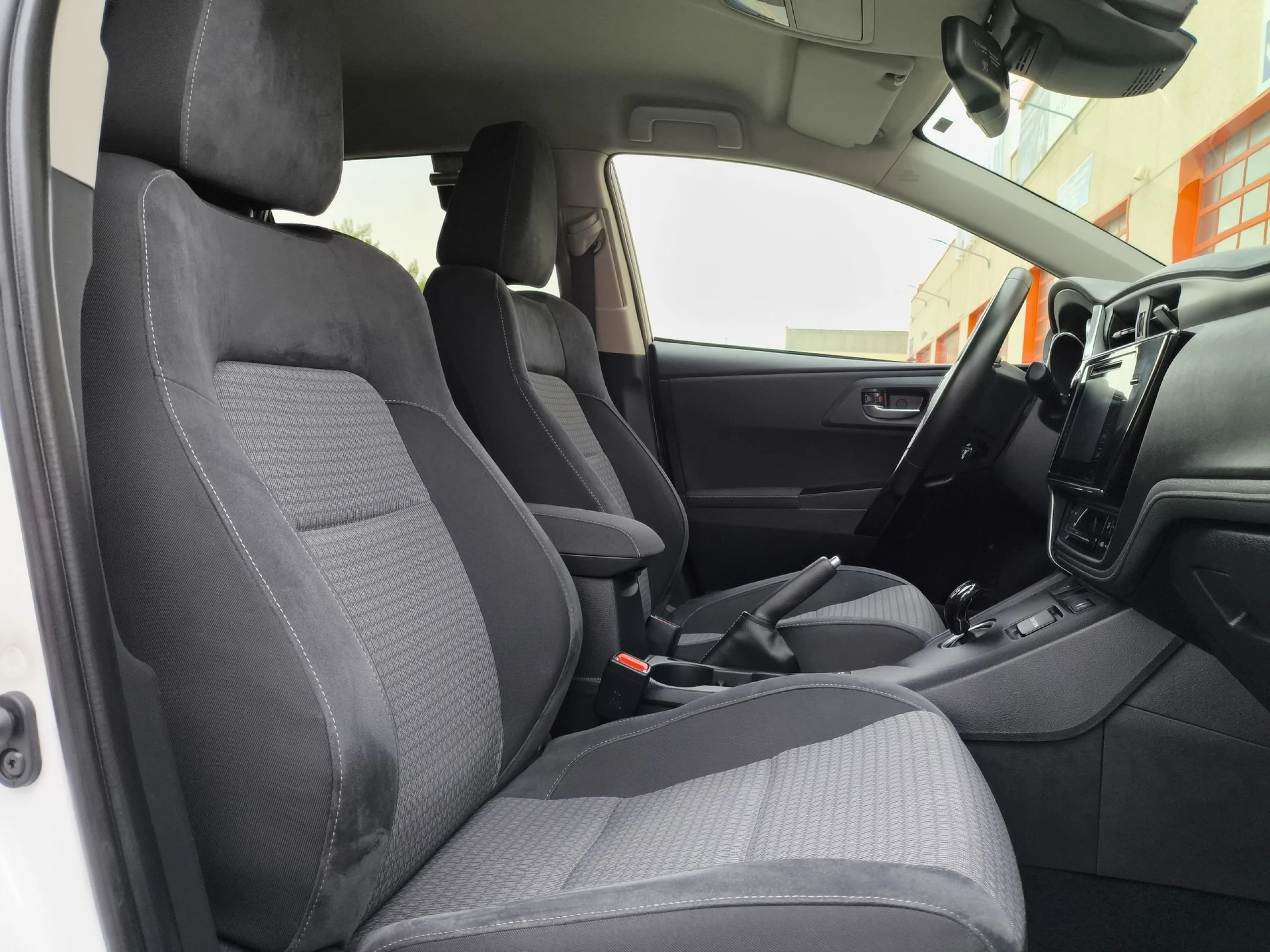 Toyota Auris 140H Hybrid Feel! Edition 100 kW (136 CV) - Foto 27